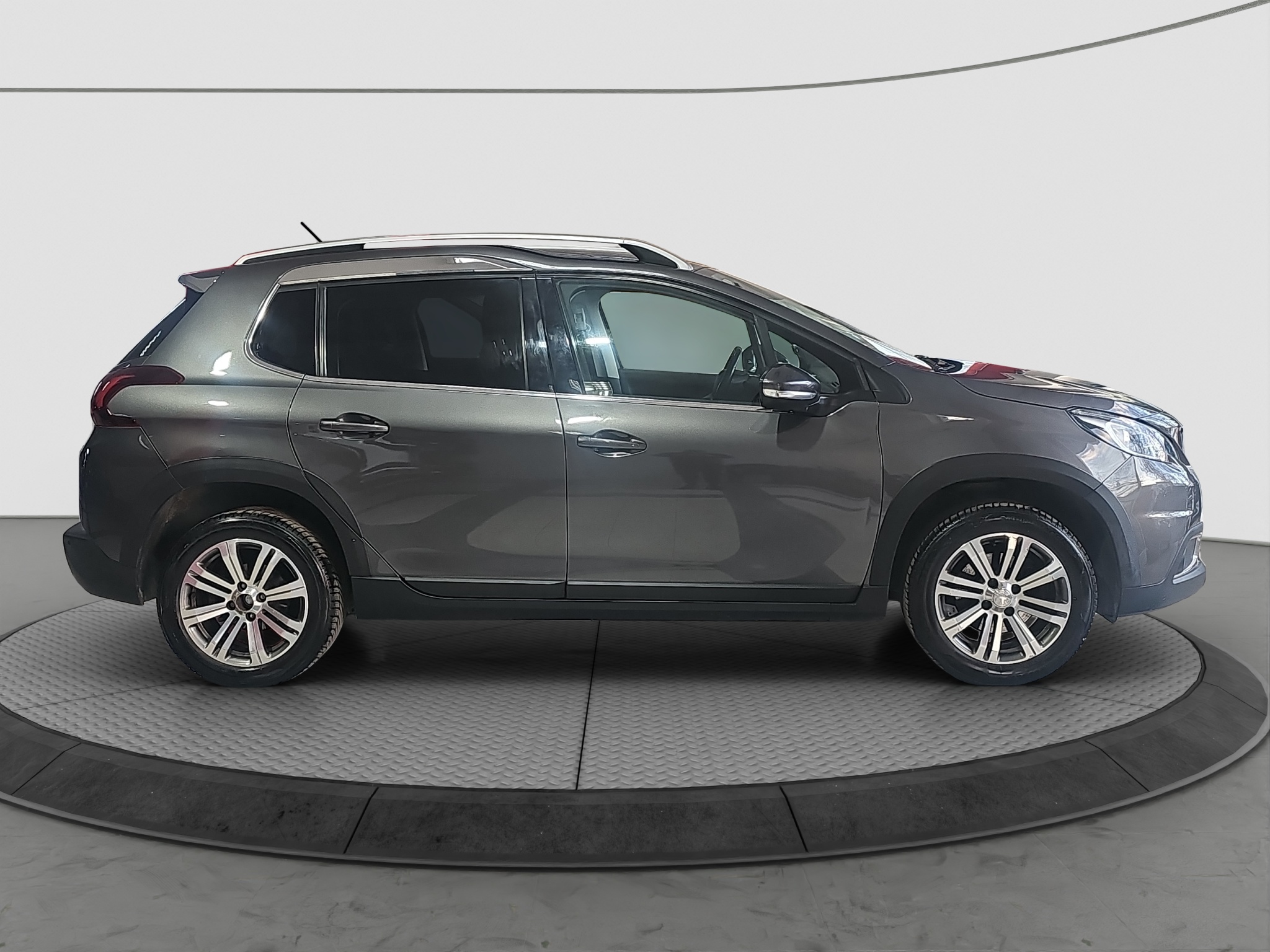 
								Peugeot 2008 AUTO/PANO full									