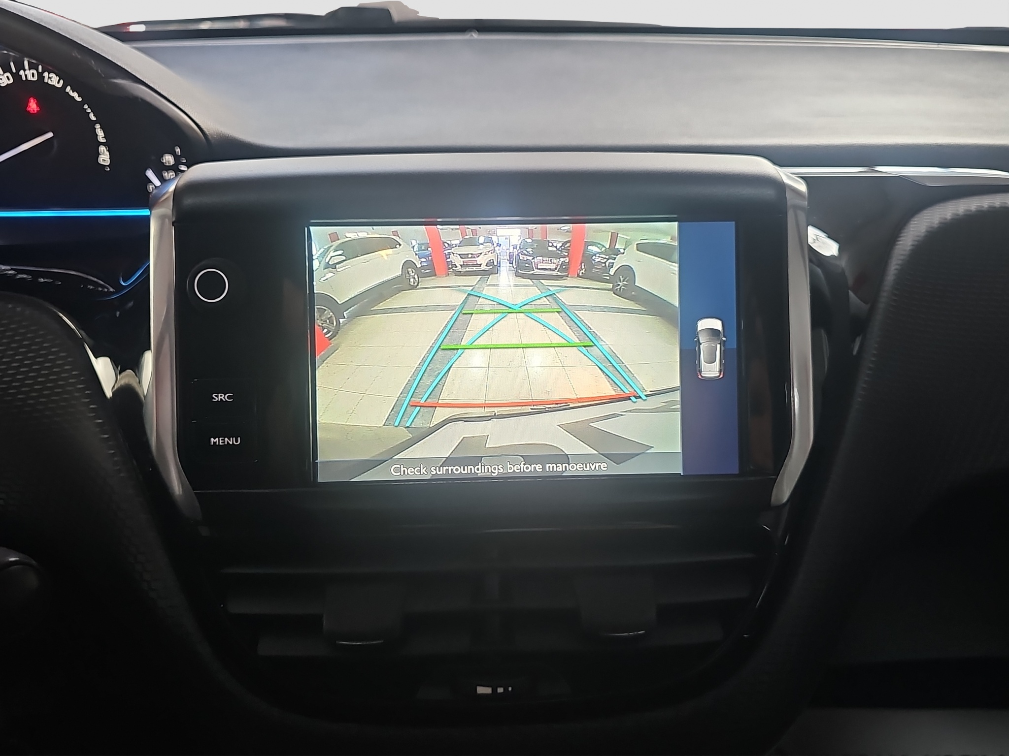 
								Peugeot 2008 AUTO/PANO full									