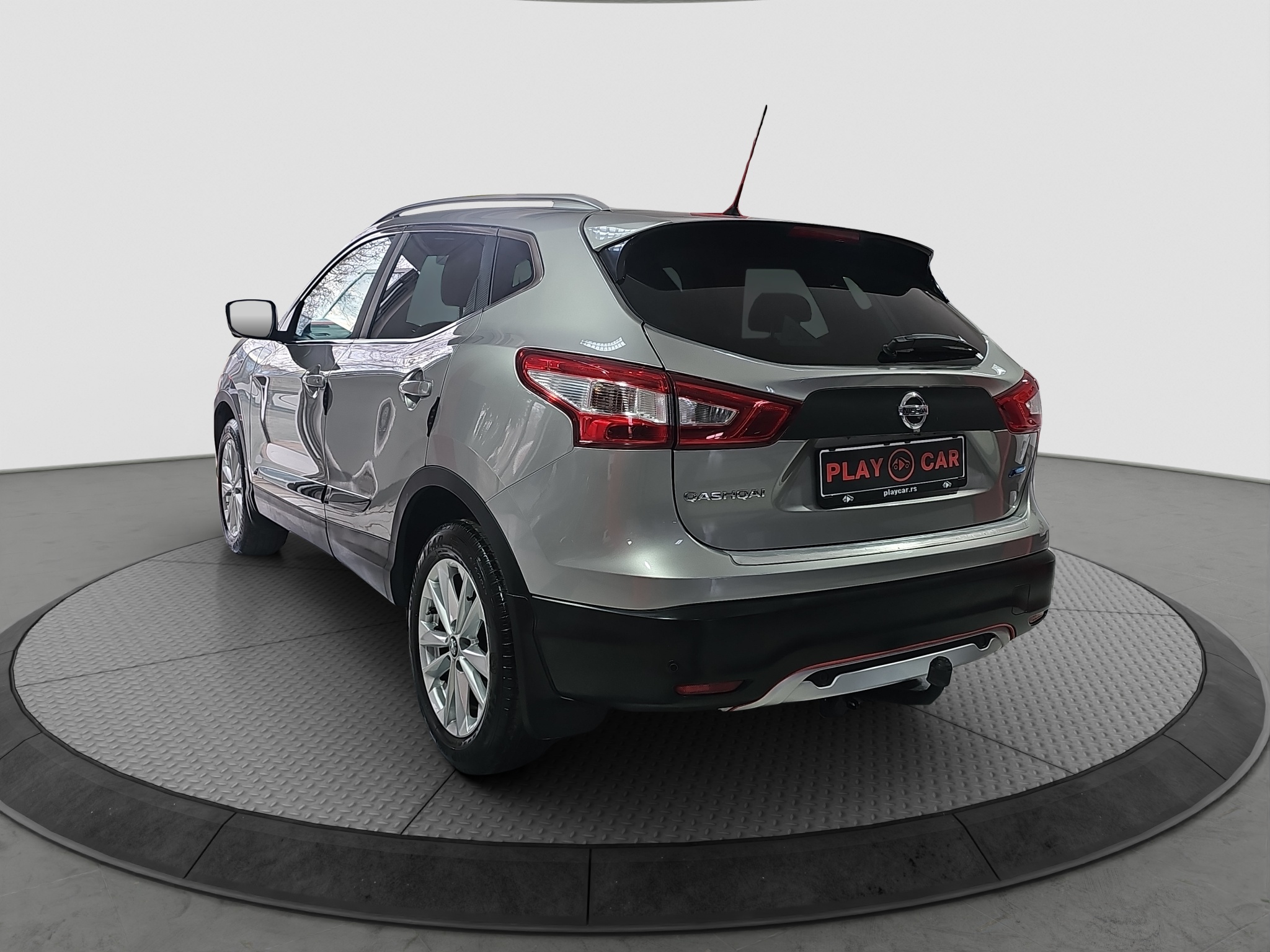 
								Nissan Qashqai TEKNA/T.O.P full									
