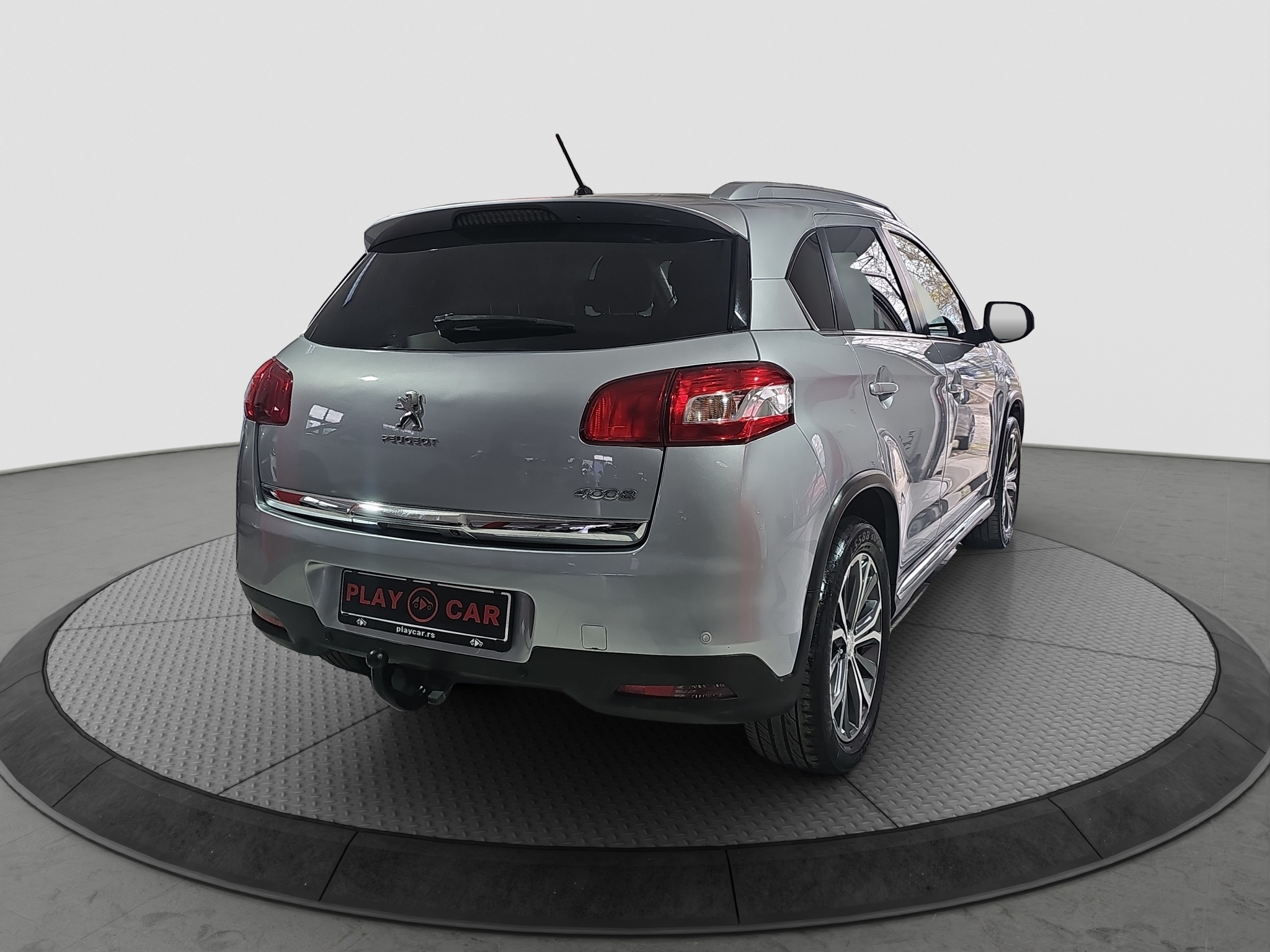 
								Peugeot 4008 4×4/PANO full									