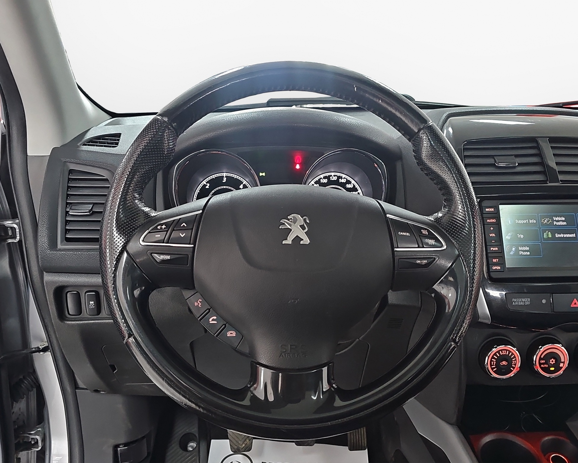 
								Peugeot 4008 4×4/PANO full									