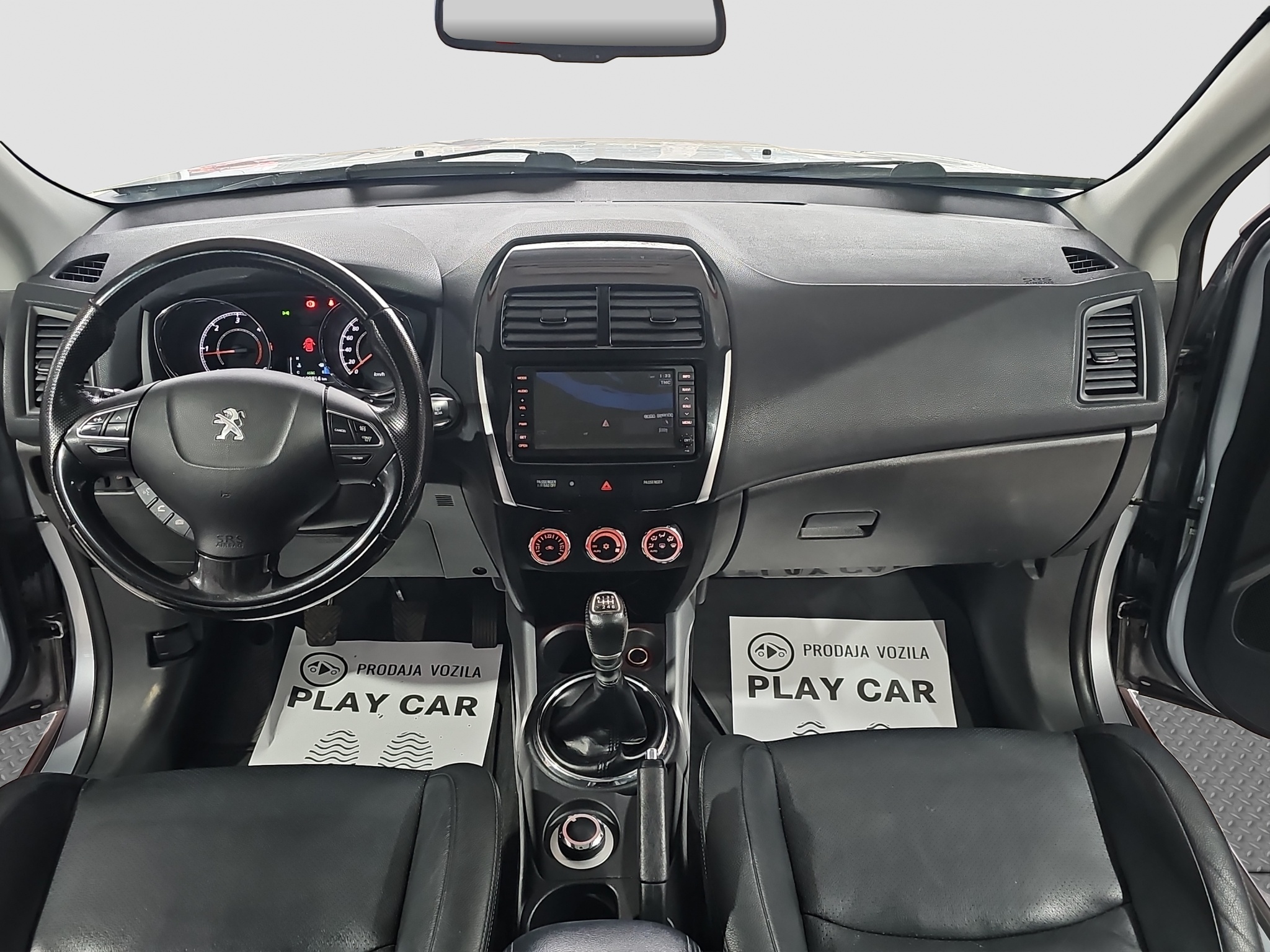 
								Peugeot 4008 4×4/PANO full									