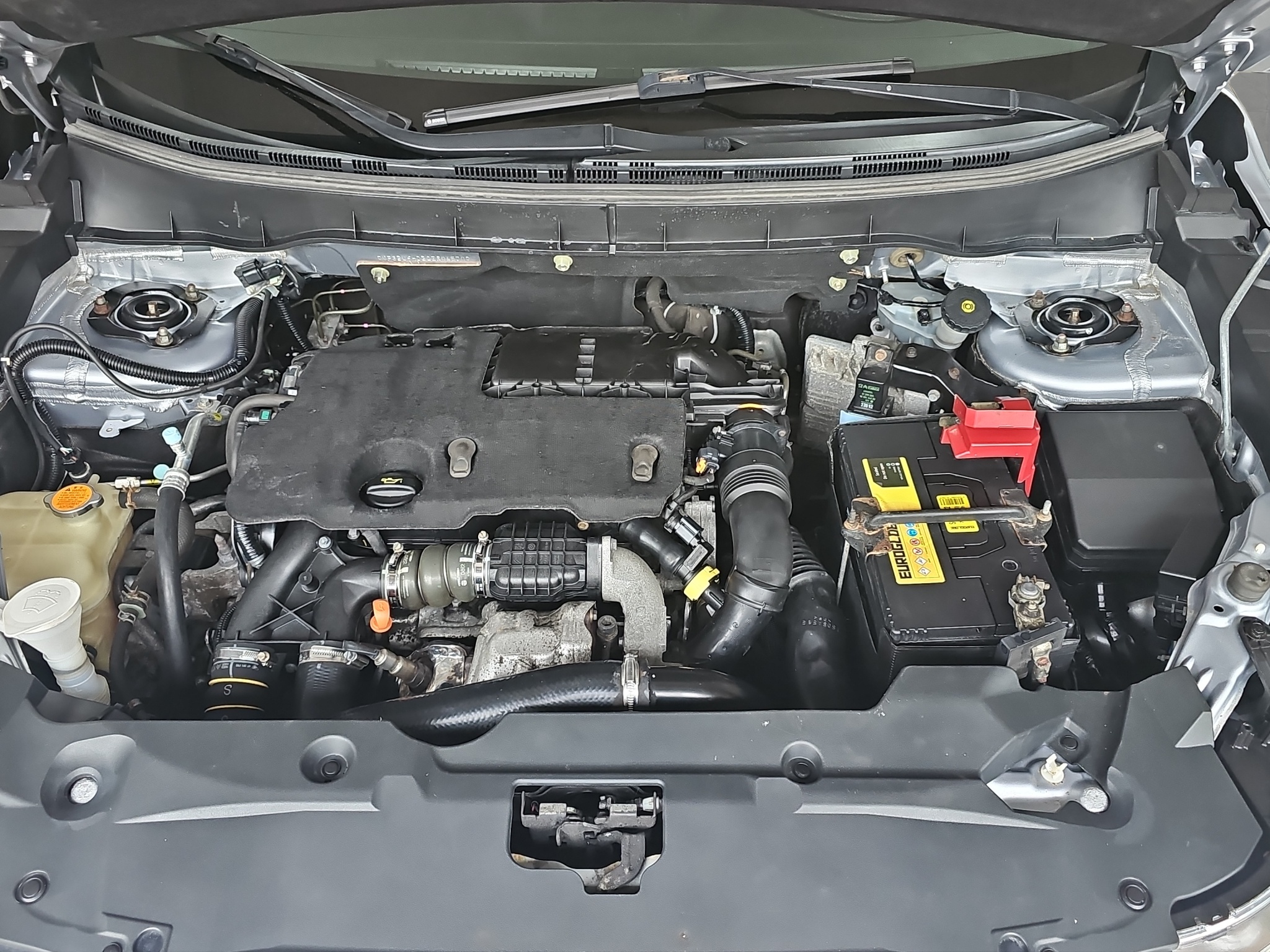 
								Peugeot 4008 4×4/PANO full									