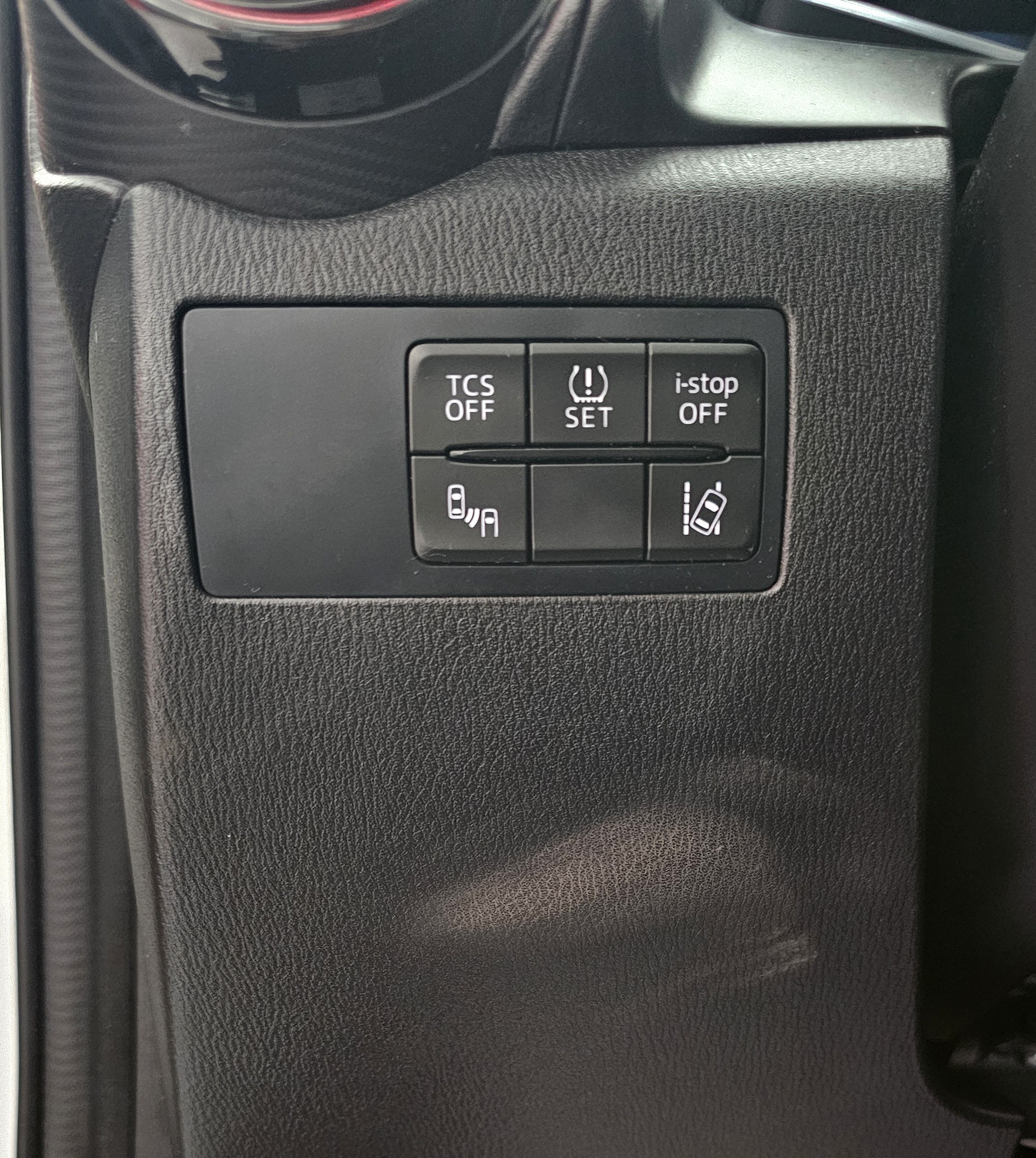 
								Mazda CX-3 AUT./FU.LL full									