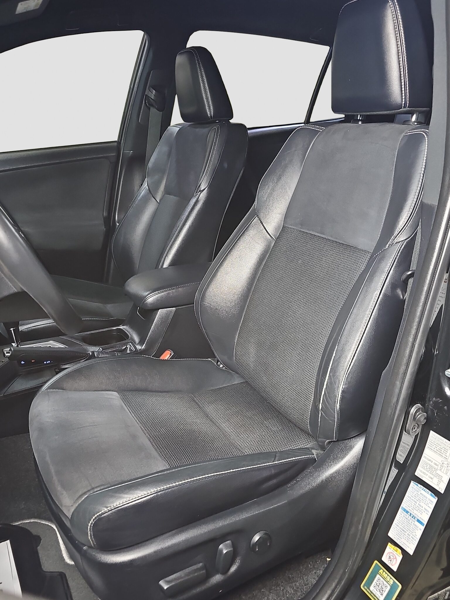 
								Toyota RAV 4 4X4/ODLIČAN/AUTO full									