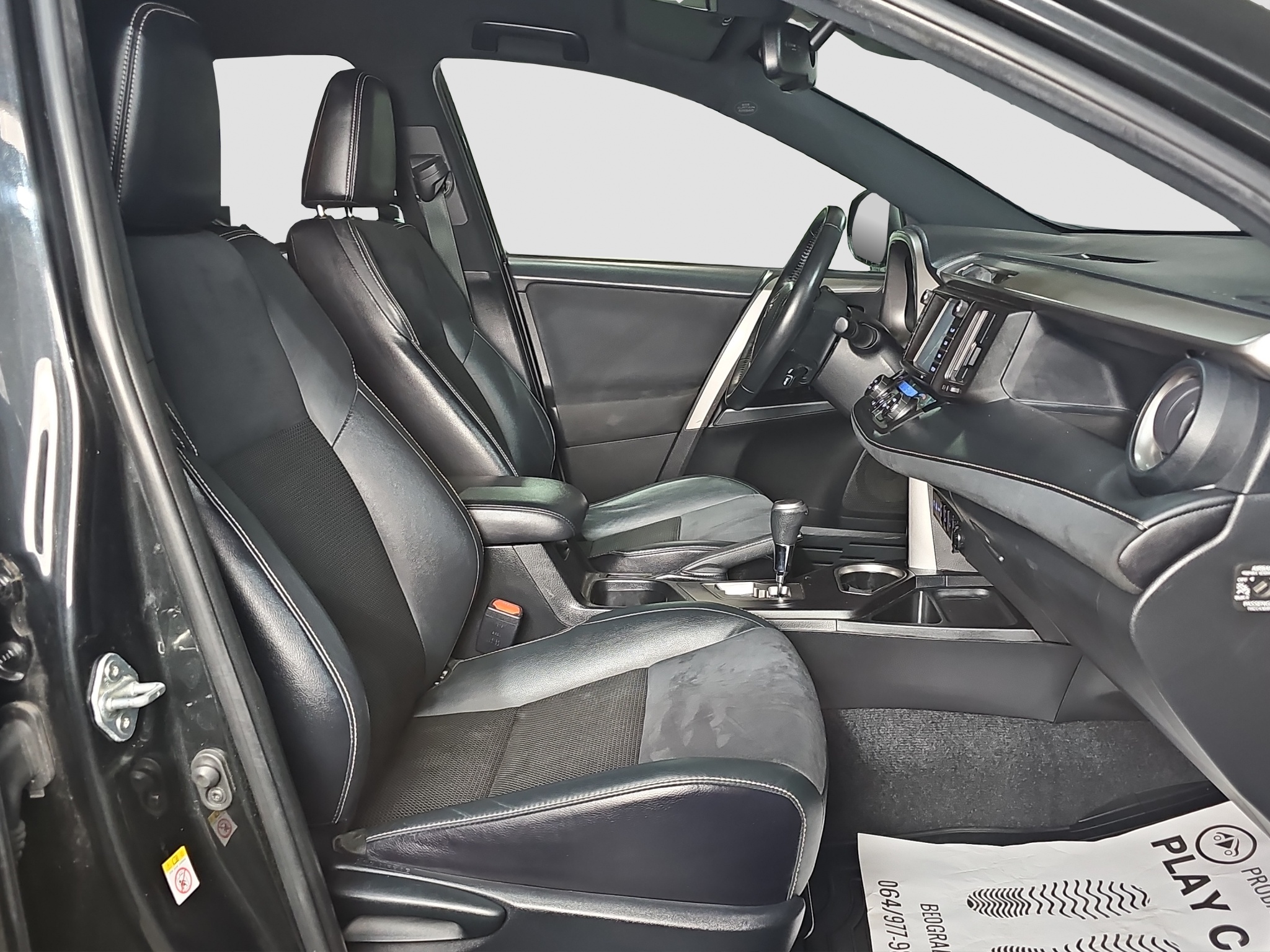 
								Toyota RAV 4 4X4/ODLIČAN/AUTO full									