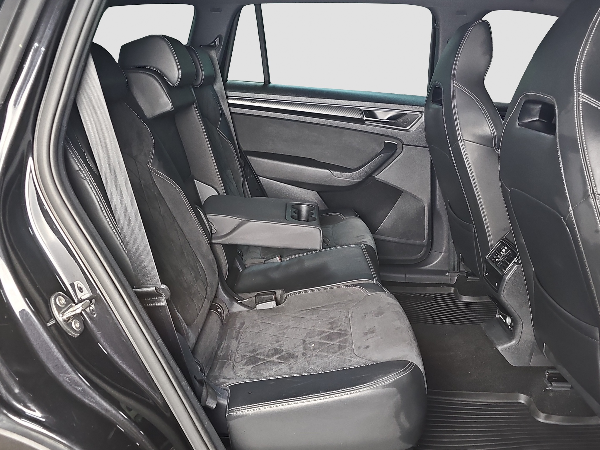 
								Škoda Kodiaq AWD/SPORT/MATR/DSG full									