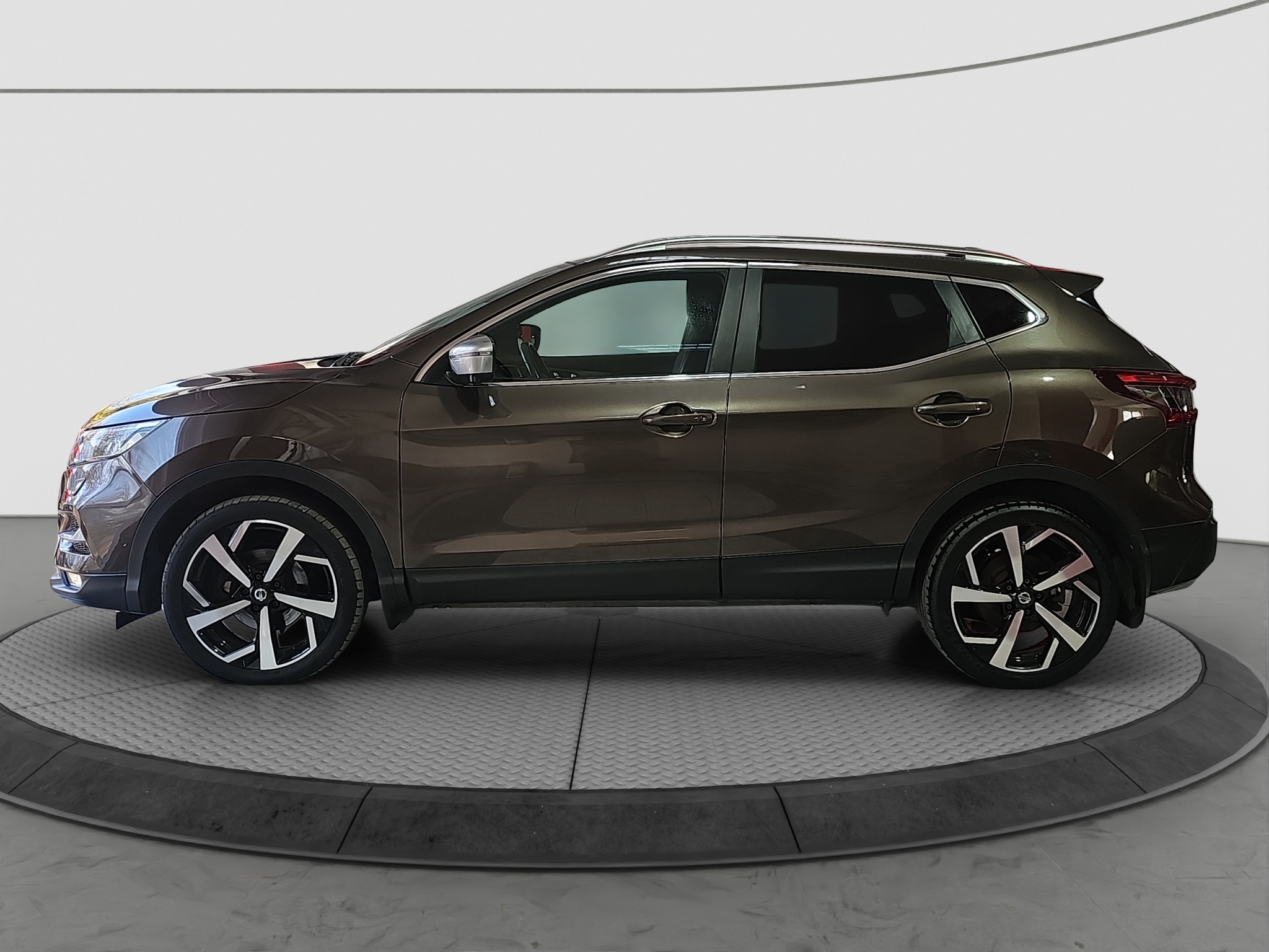 
								Nissan Qashqai TEKNA/PANO/MALA KM full									