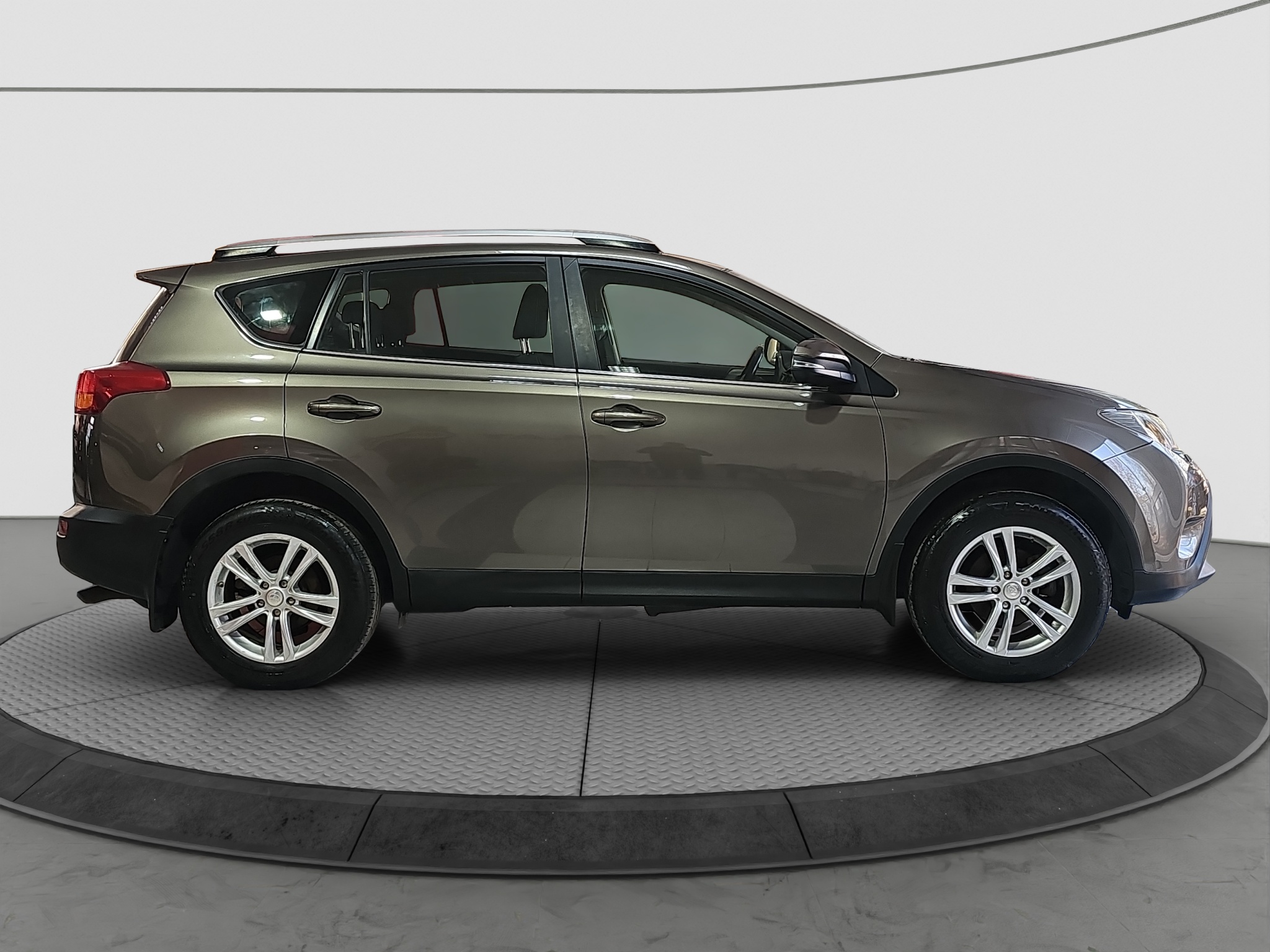 
								Toyota RAV 4 AWD/4×4/ODLIČNA full									