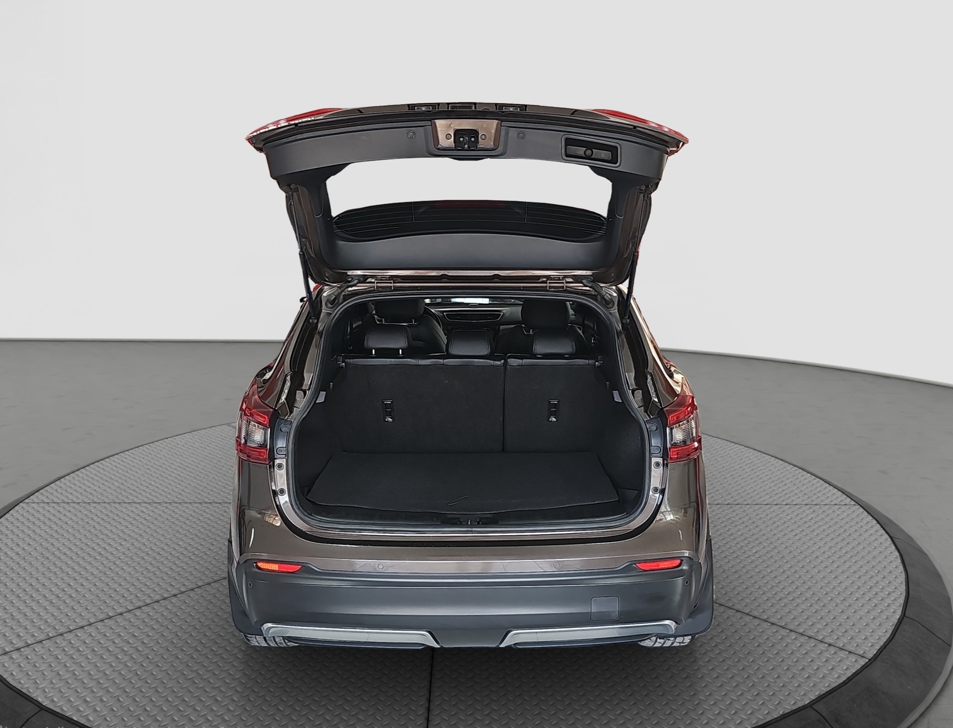 
								Nissan Qashqai TEKNA/PANO/MALA KM full									