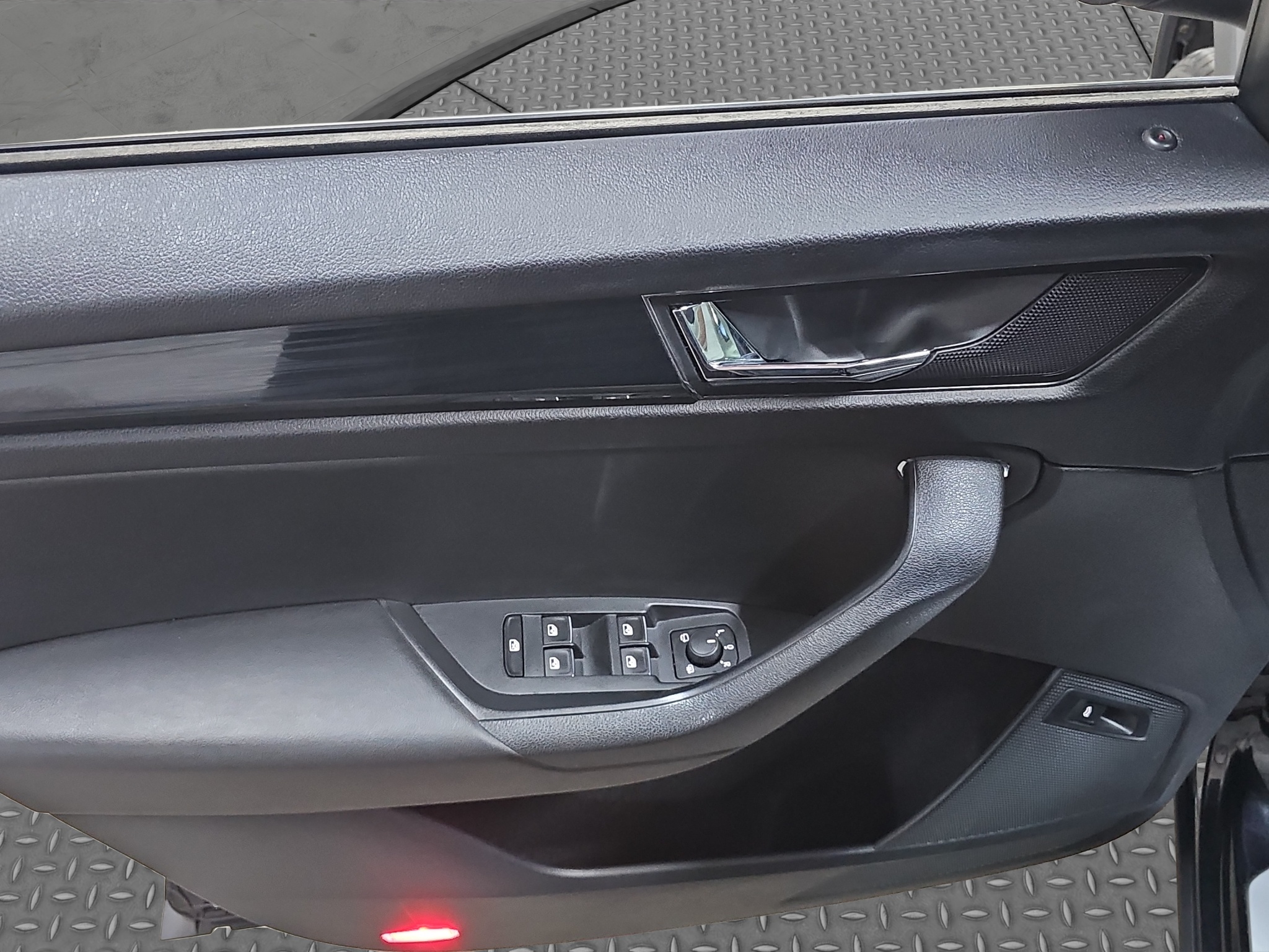 
								Škoda Kodiaq VIRT/AWD/MATR/DSG full									