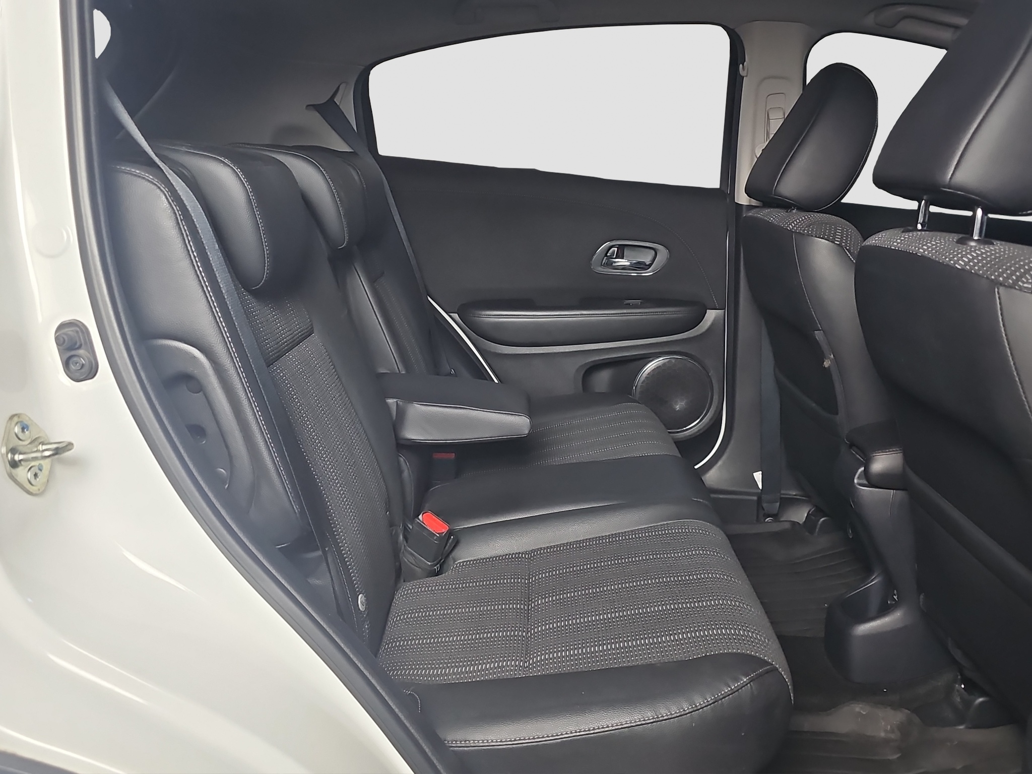 
								Honda HR-V PANO/SIBER/AUTO full									