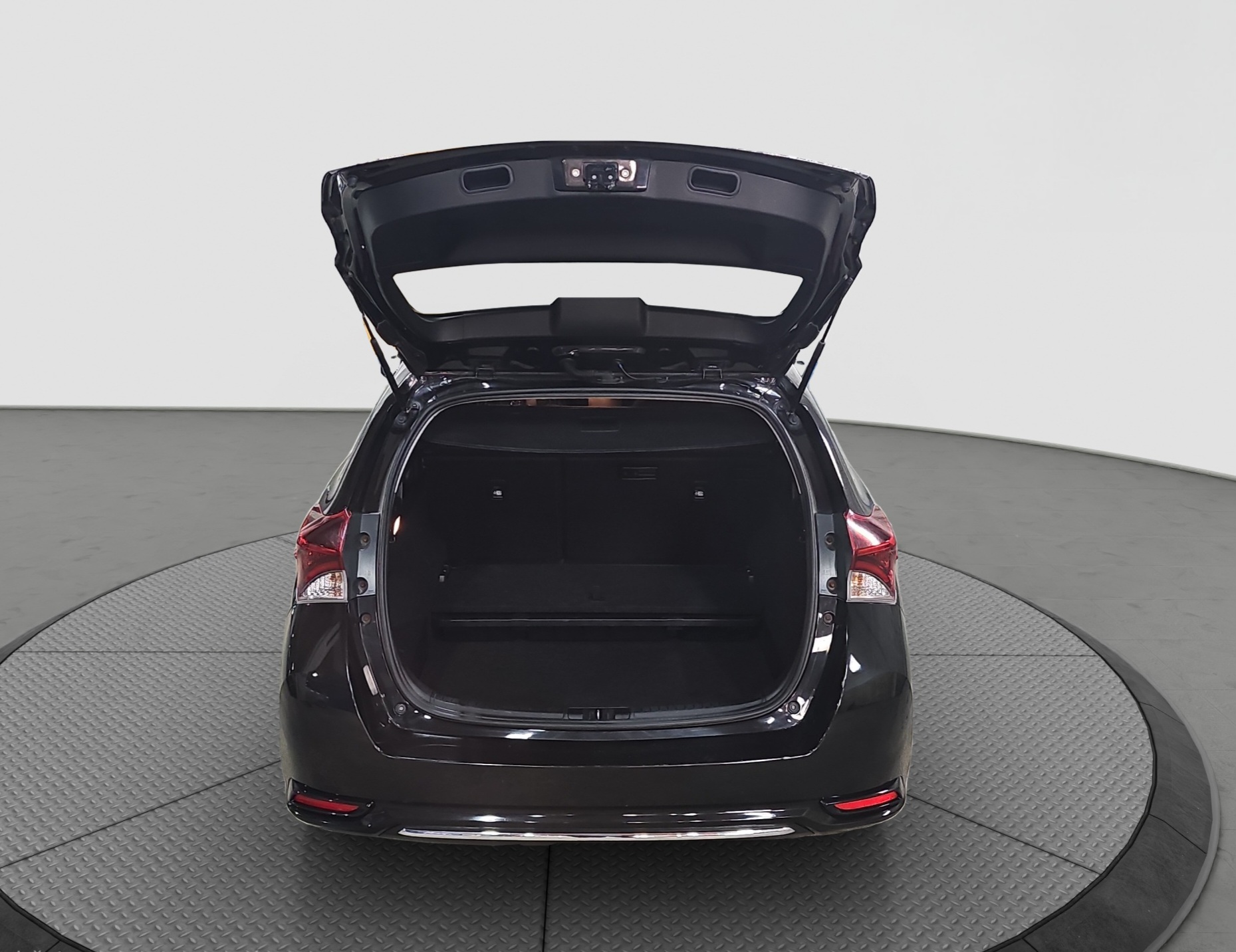 
								Toyota Auris HYBRID/T0P full									