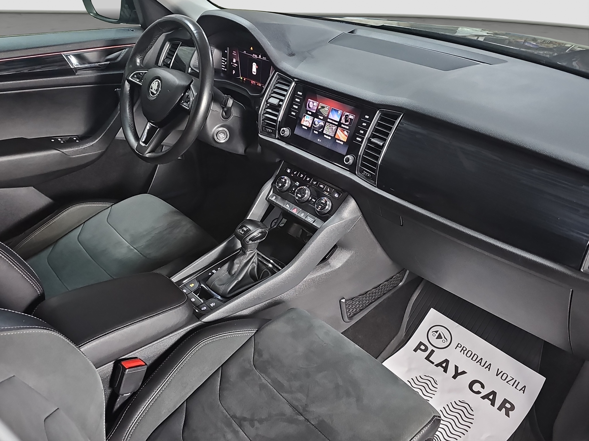 
								Škoda Kodiaq AWD/MATR/DSG full									