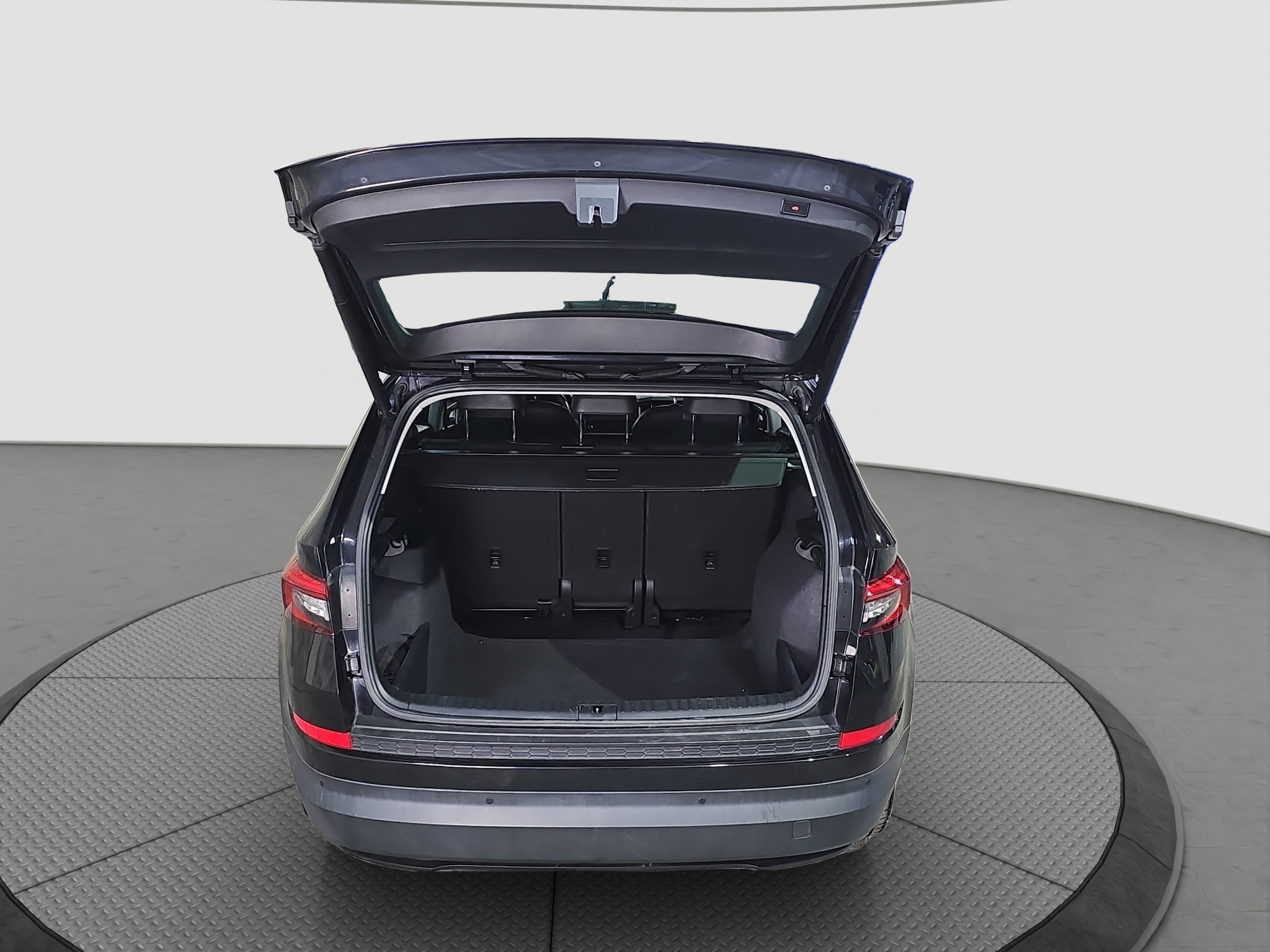 
								Škoda Kodiaq VIRT/AWD/MATR/DSG full									