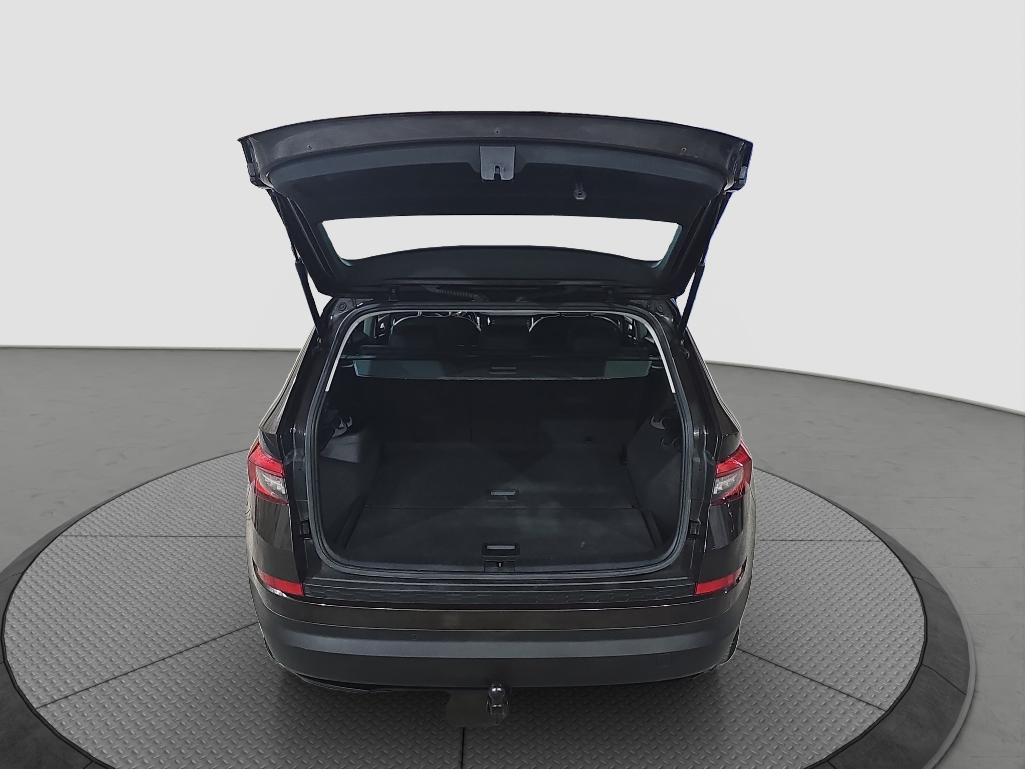 
								Škoda Kodiaq AWD/MATR/DSG full									