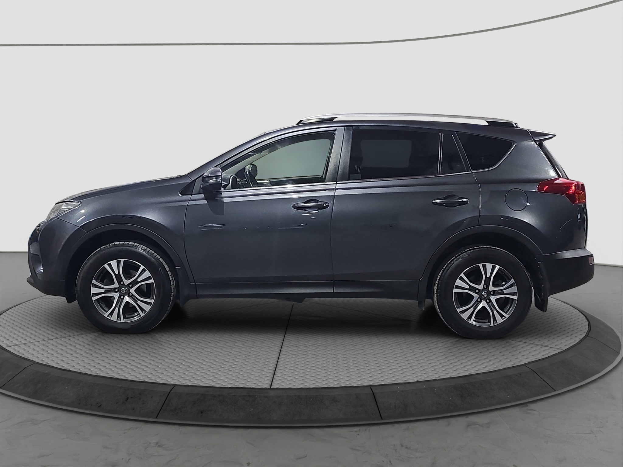 
								Toyota RAV 4 full									