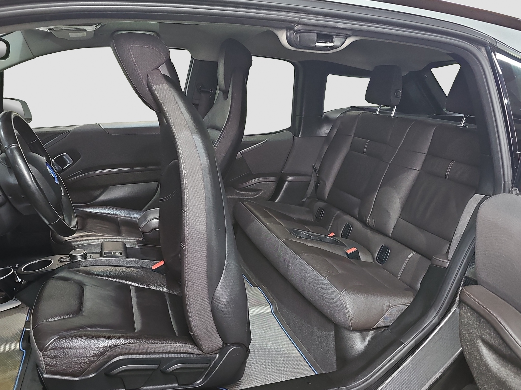 
								BMW i3 PANO/ŠIBER/T.O.P full									