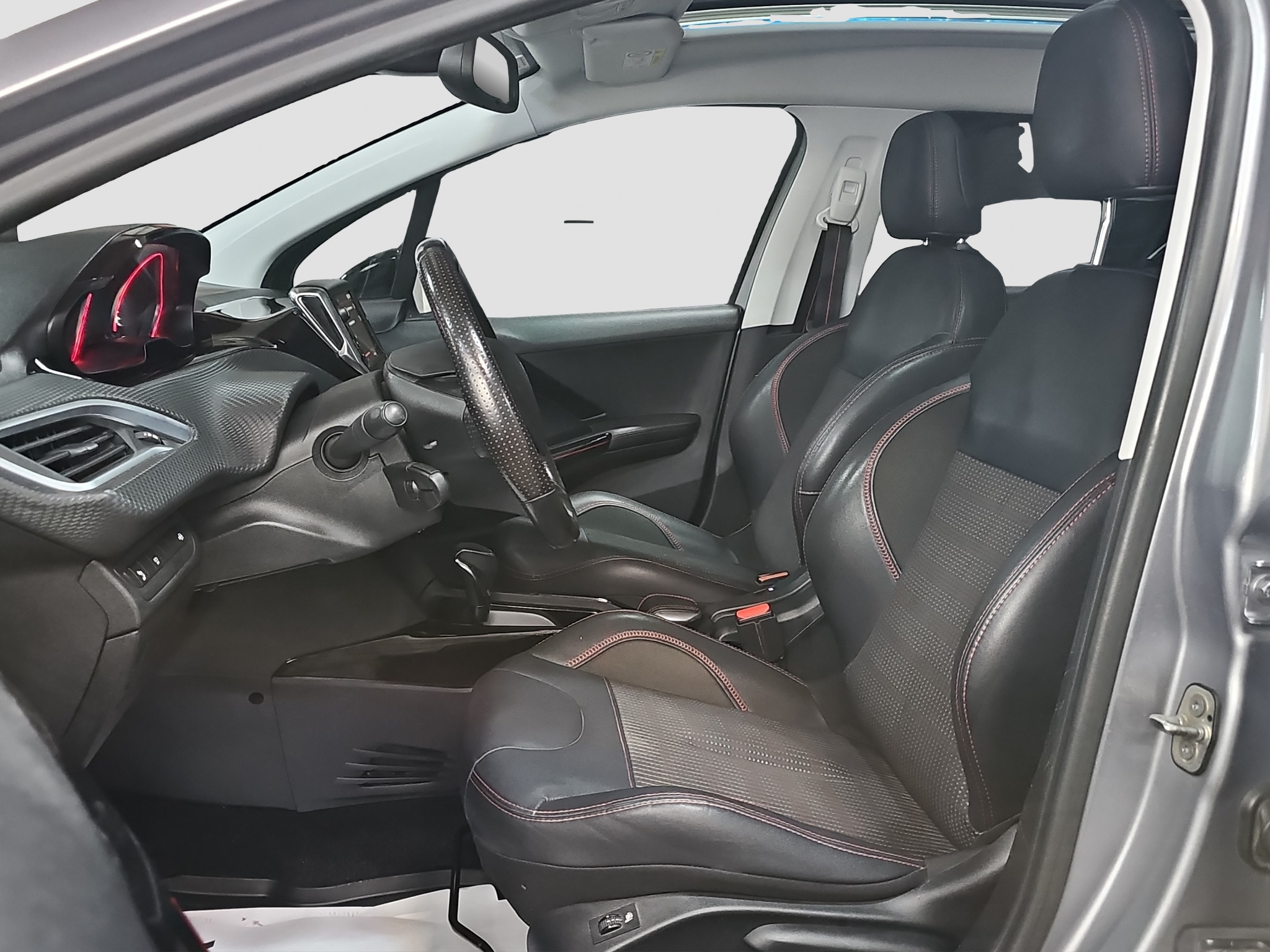 
								Peugeot 2008 GT-line/PANO/AUTOM full									