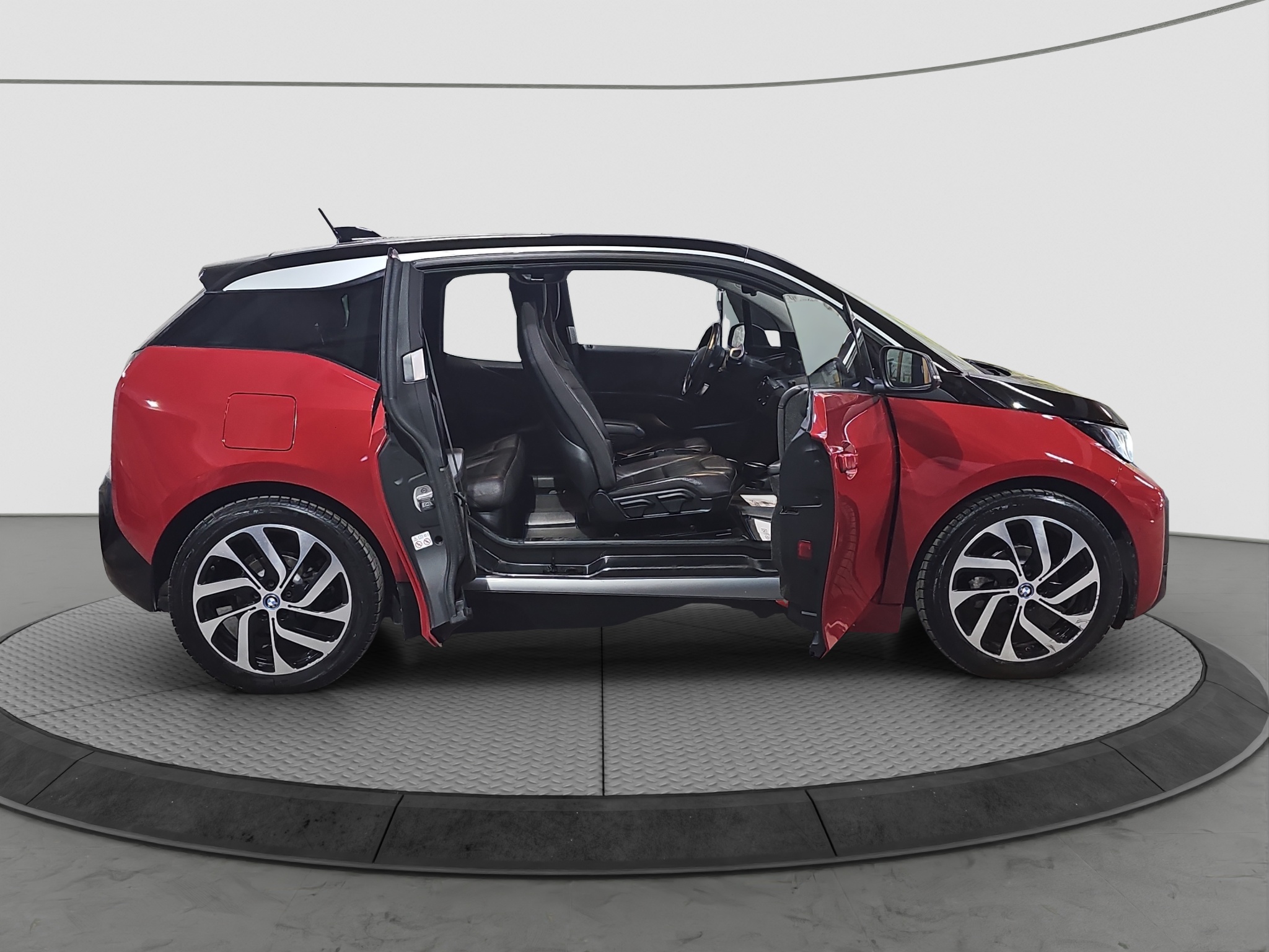 
								BMW i3 PANO/ŠIBER/T.O.P full									