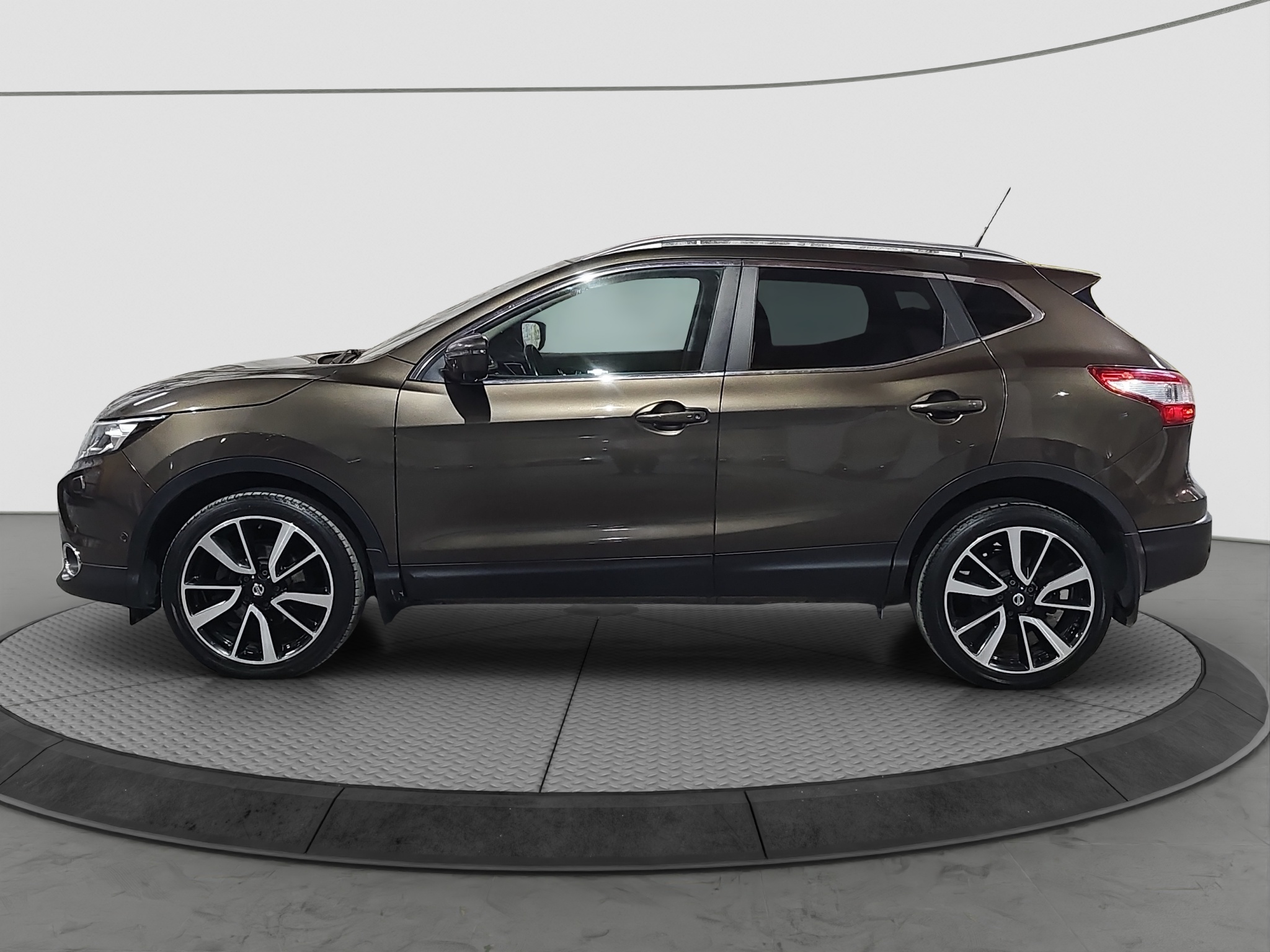 
								Nissan Qashqai AUT.GARA.NCIJA/TEKNA full									