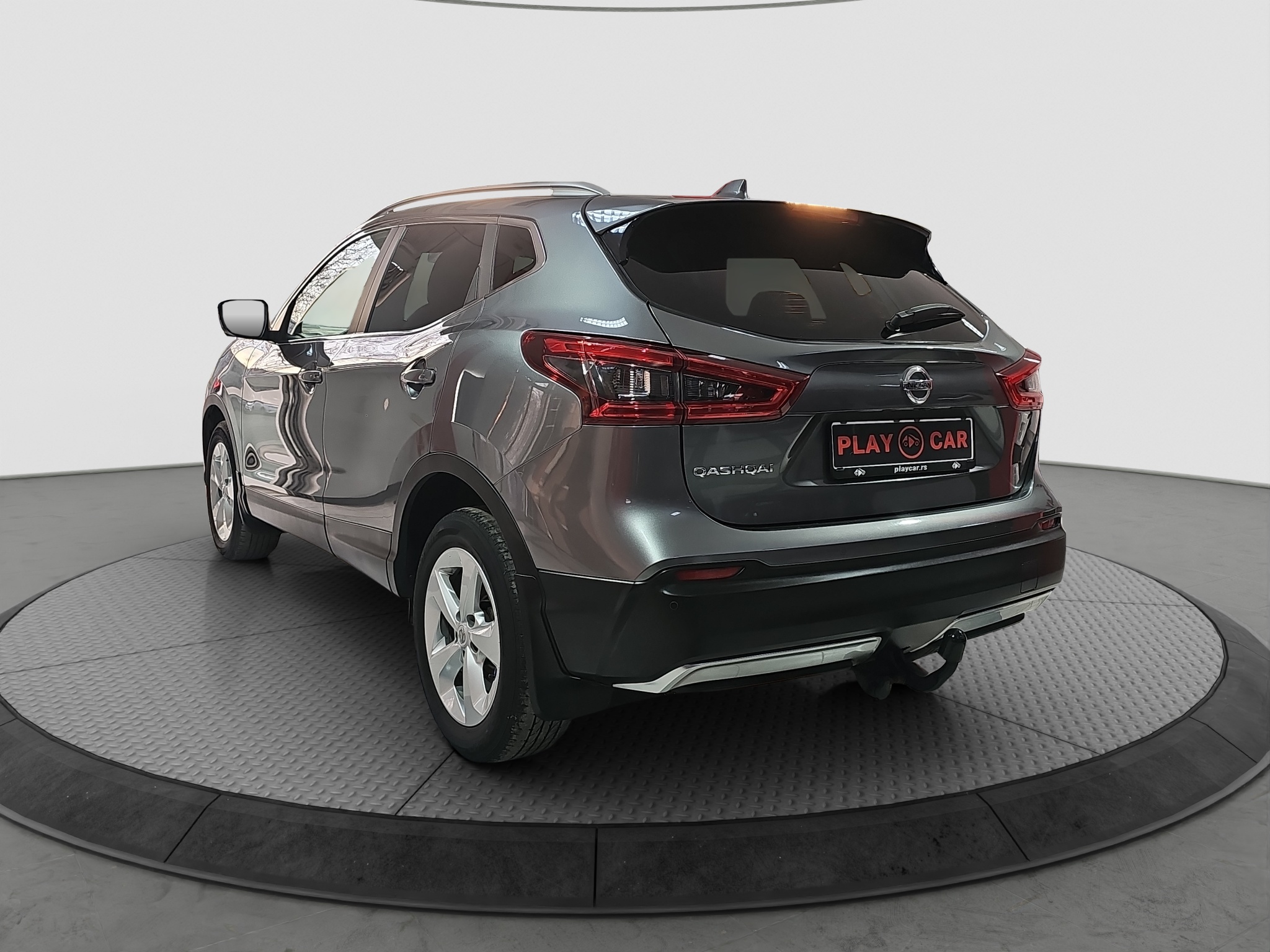 
								Nissan Qashqai AUTO/FU.LL full									