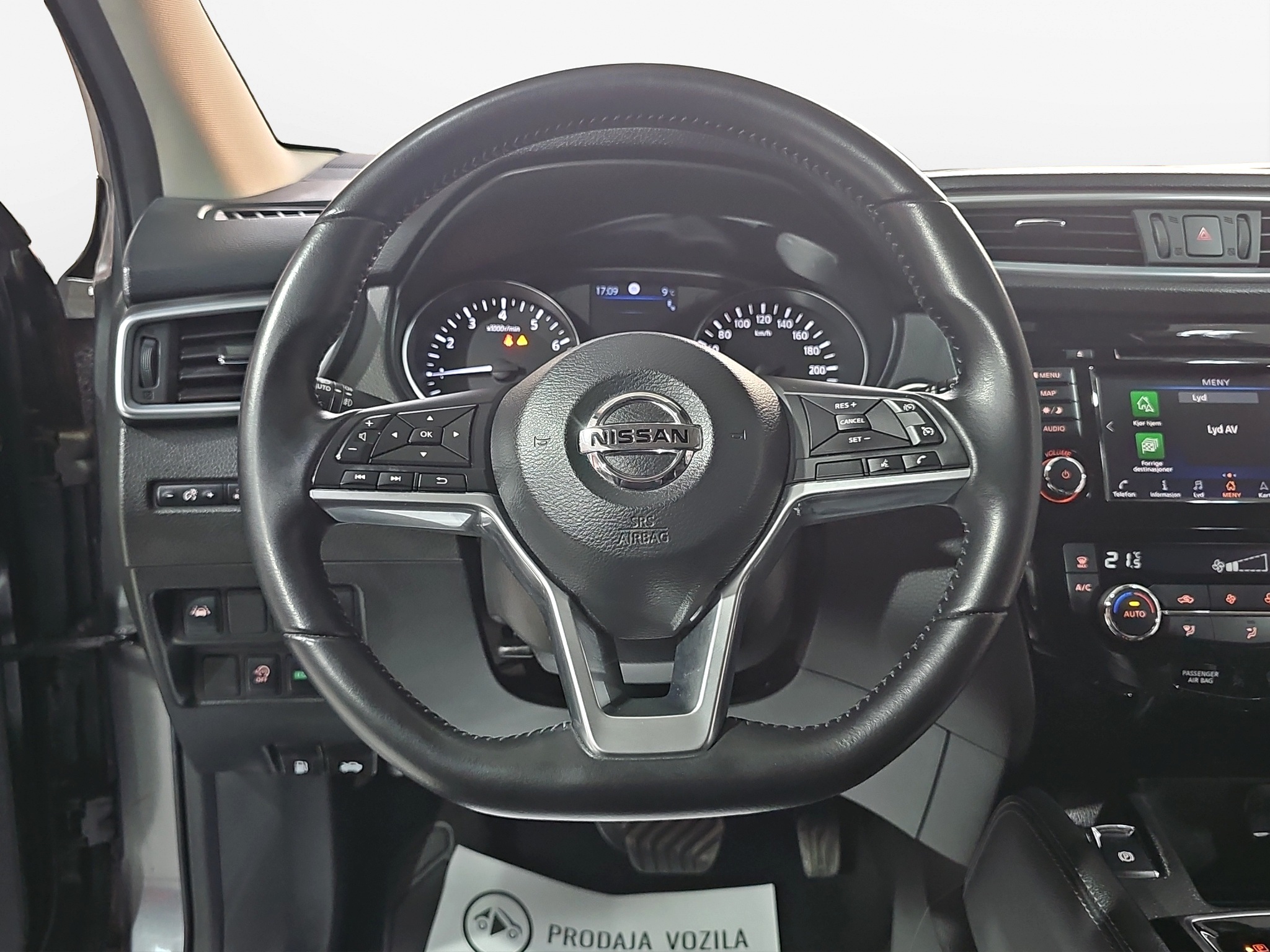 
								Nissan Qashqai AUTO/FU.LL full									