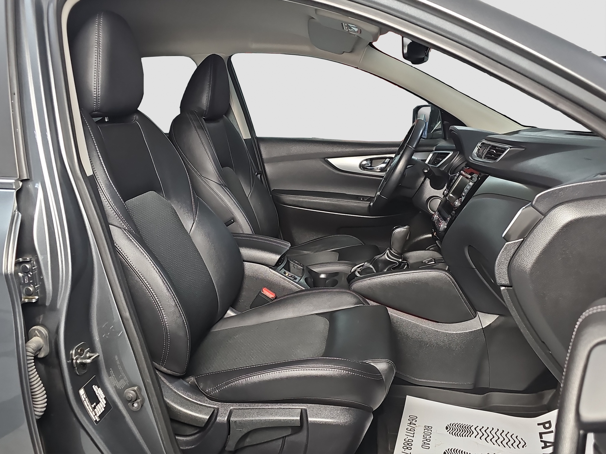 
								Nissan Qashqai AUTO/FU.LL full									