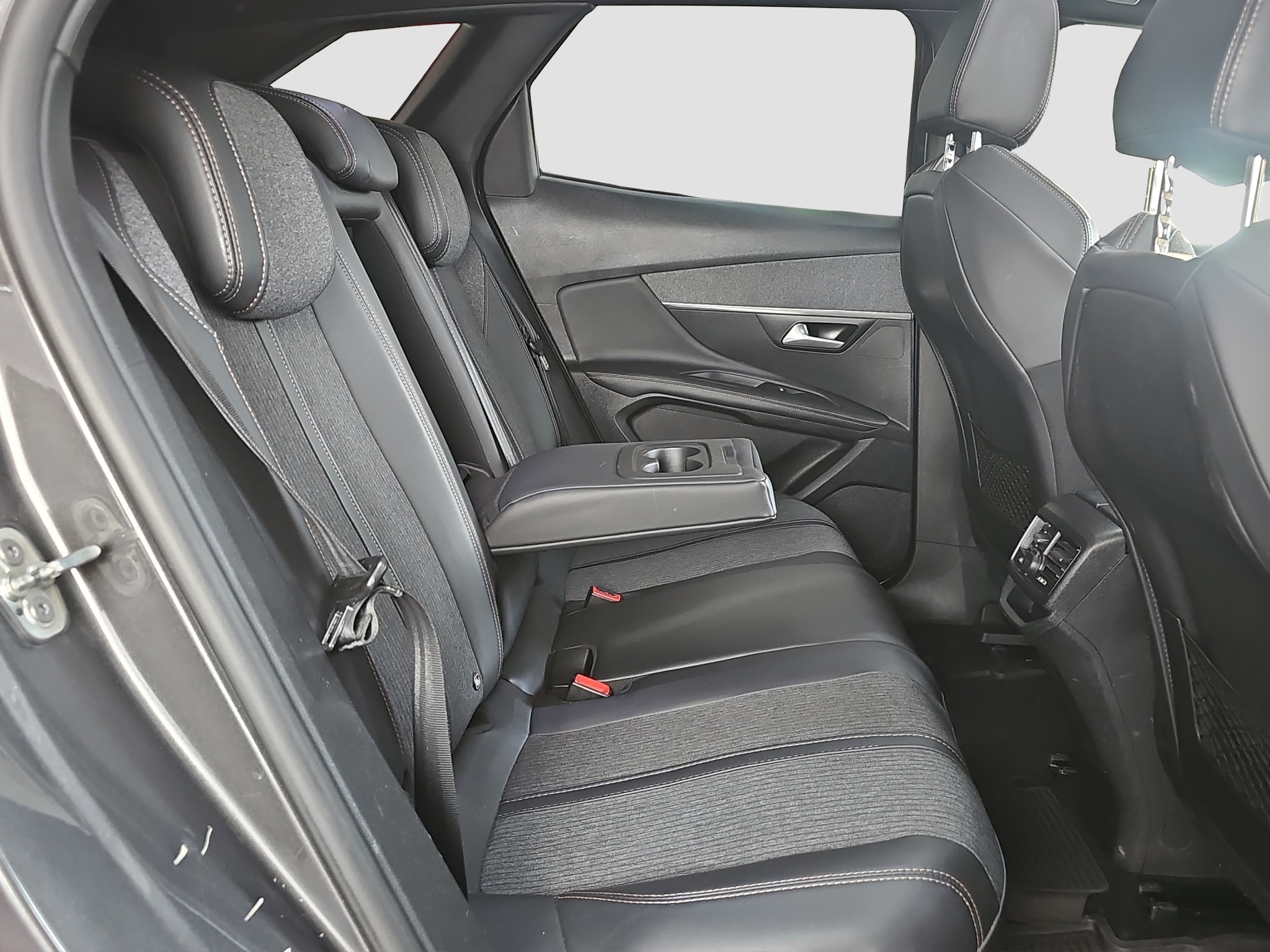 
								Peugeot 3008 GT-line/SIB/AUTO full									