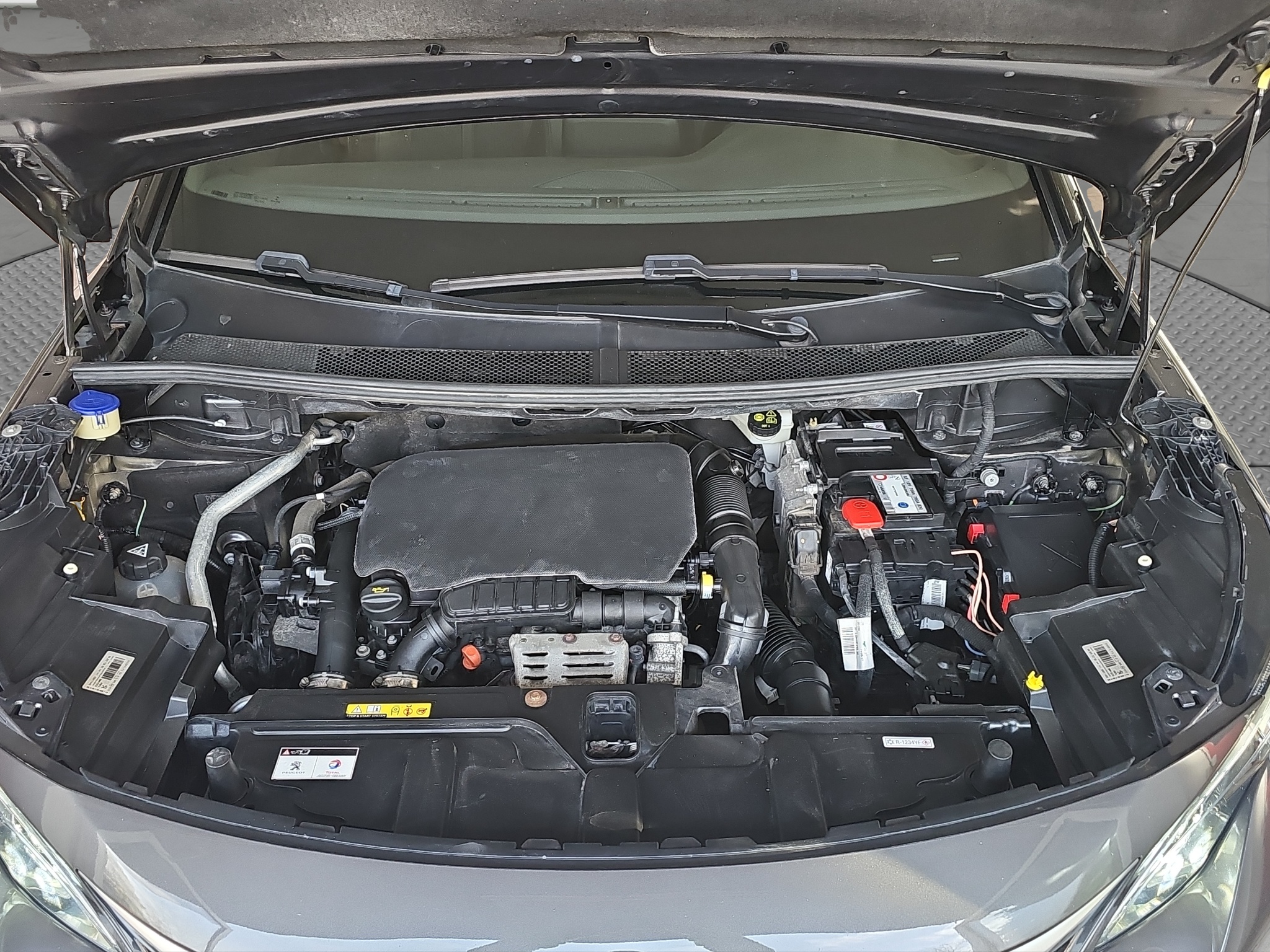 
								Peugeot 3008 GT-line/SIB/AUTO full									