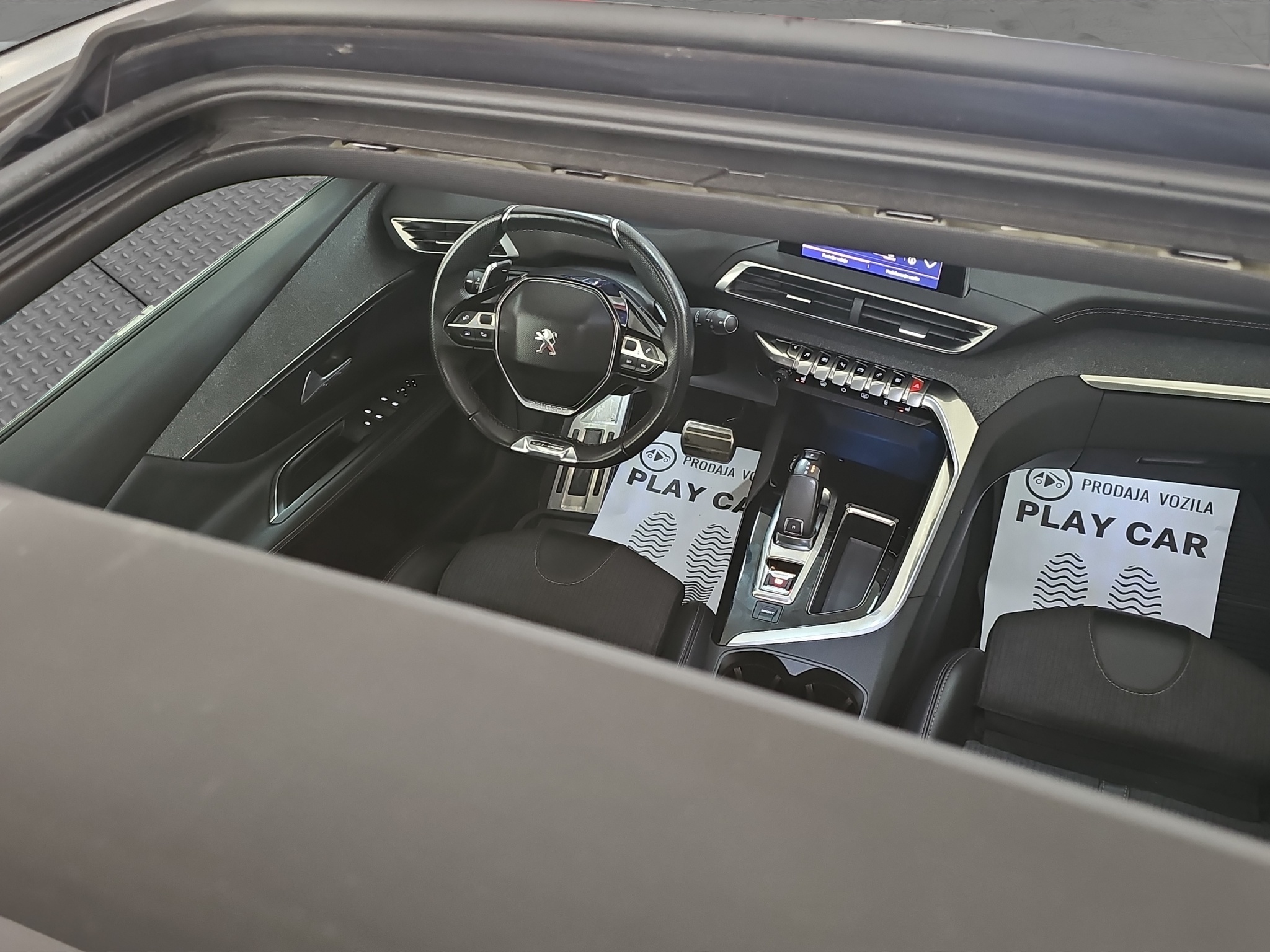 
								Peugeot 3008 GT-line/SIB/AUTO full									