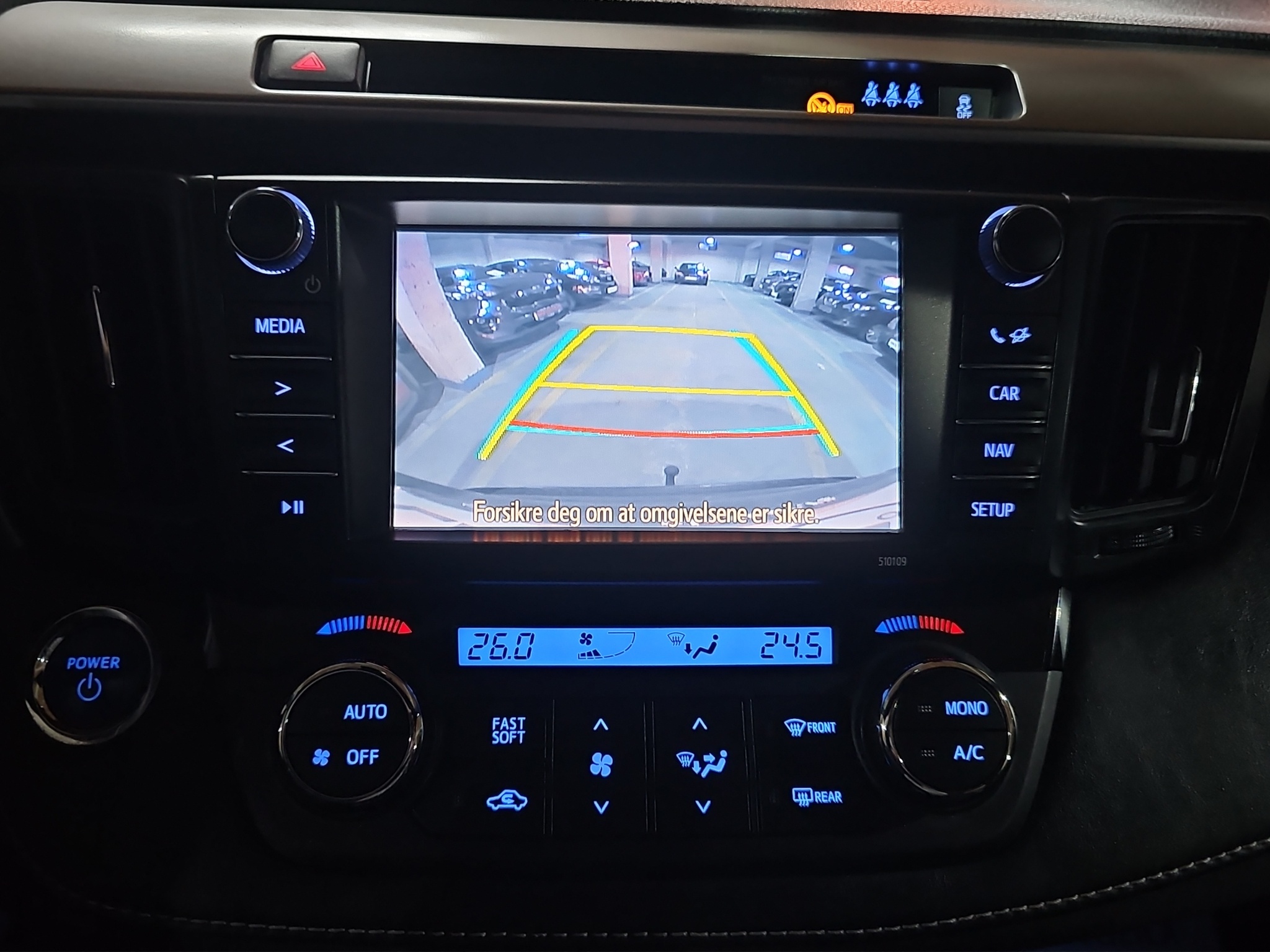 
								Toyota RAV 4 4X4/ODLIČAN/AUTO full									