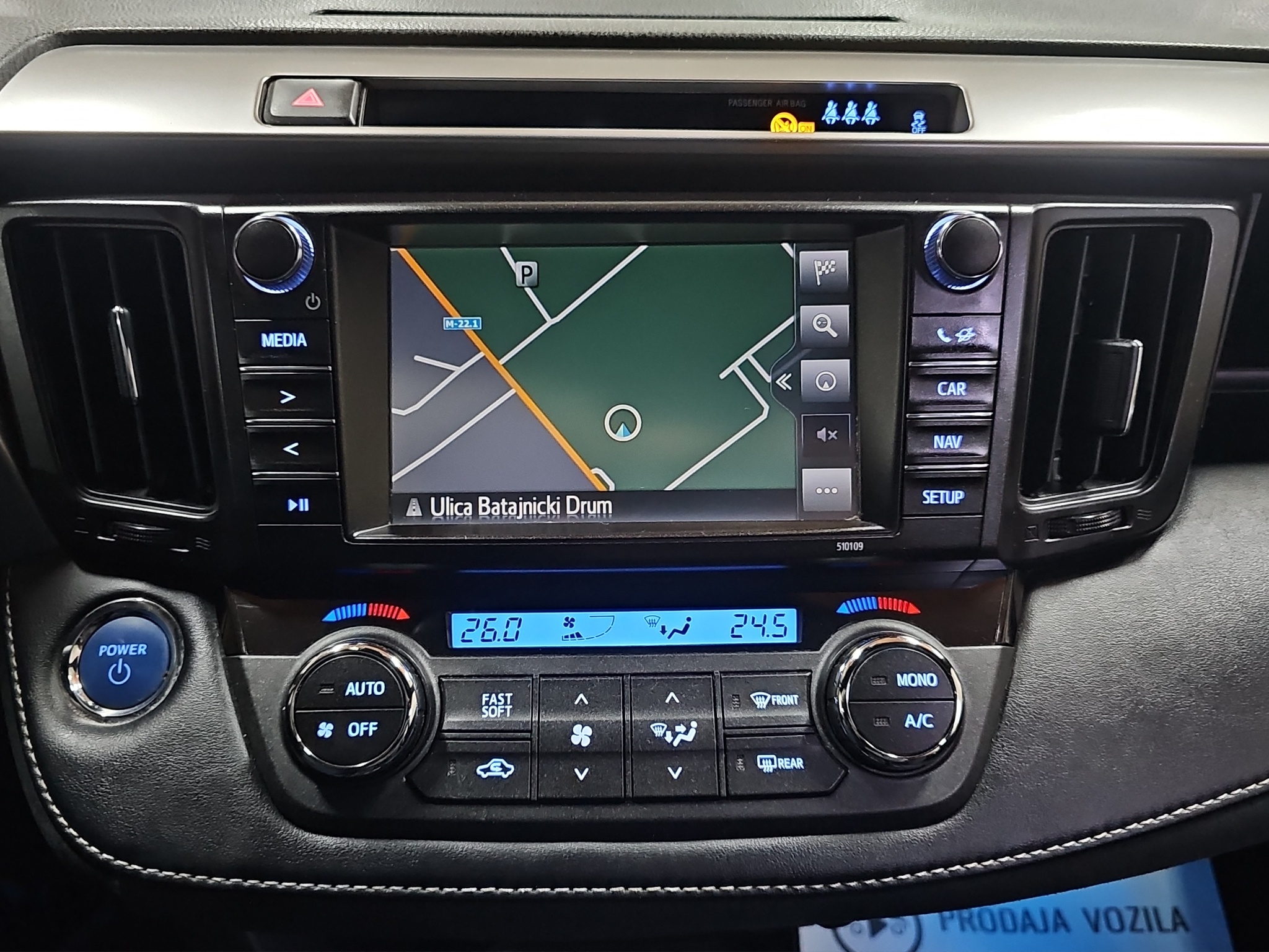 
								Toyota RAV 4 4X4/ODLIČAN/AUTO full									