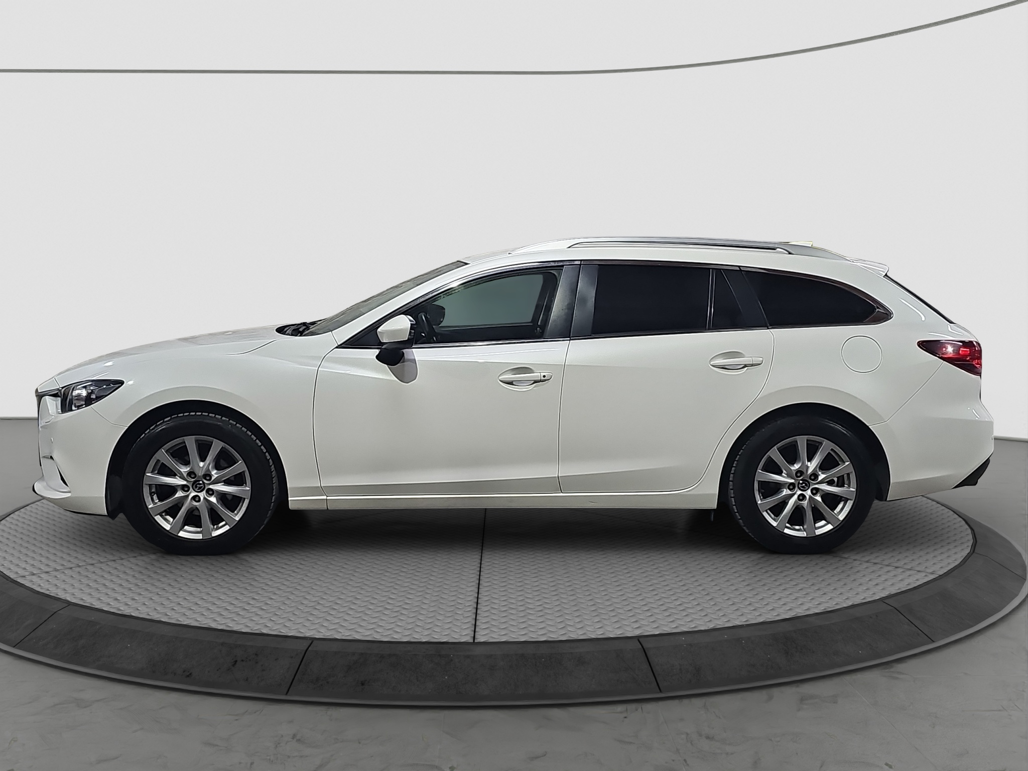 
								Mazda 6 full									