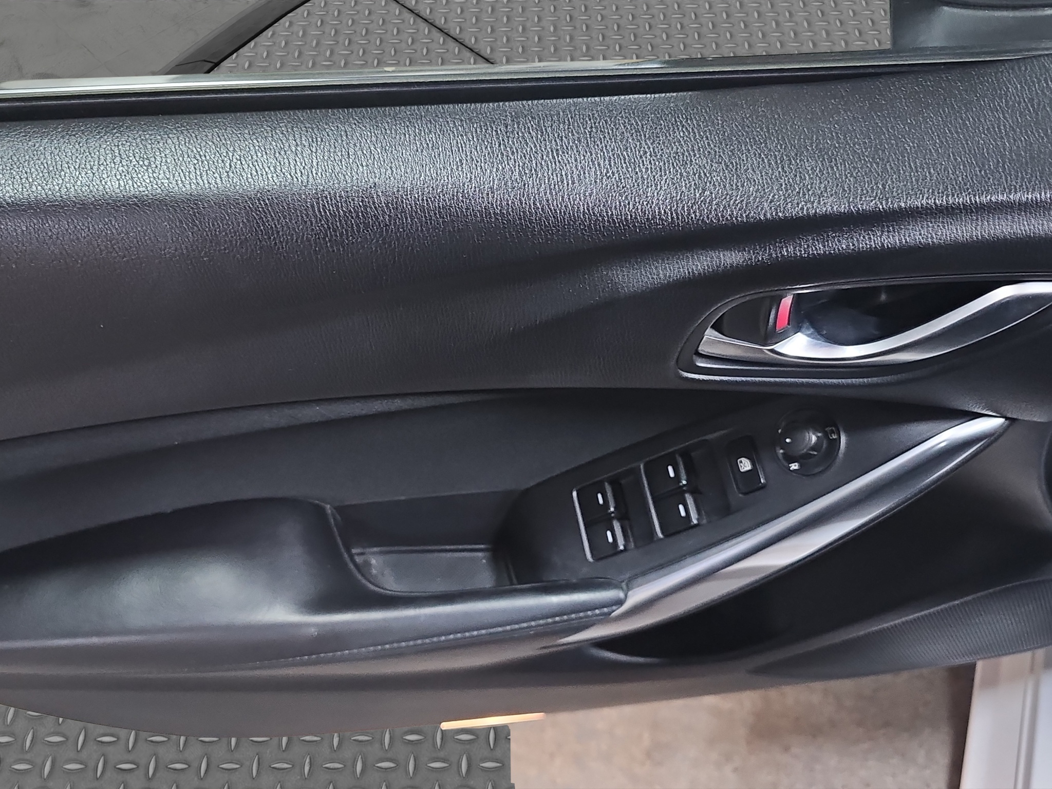 
								Mazda 6 full									