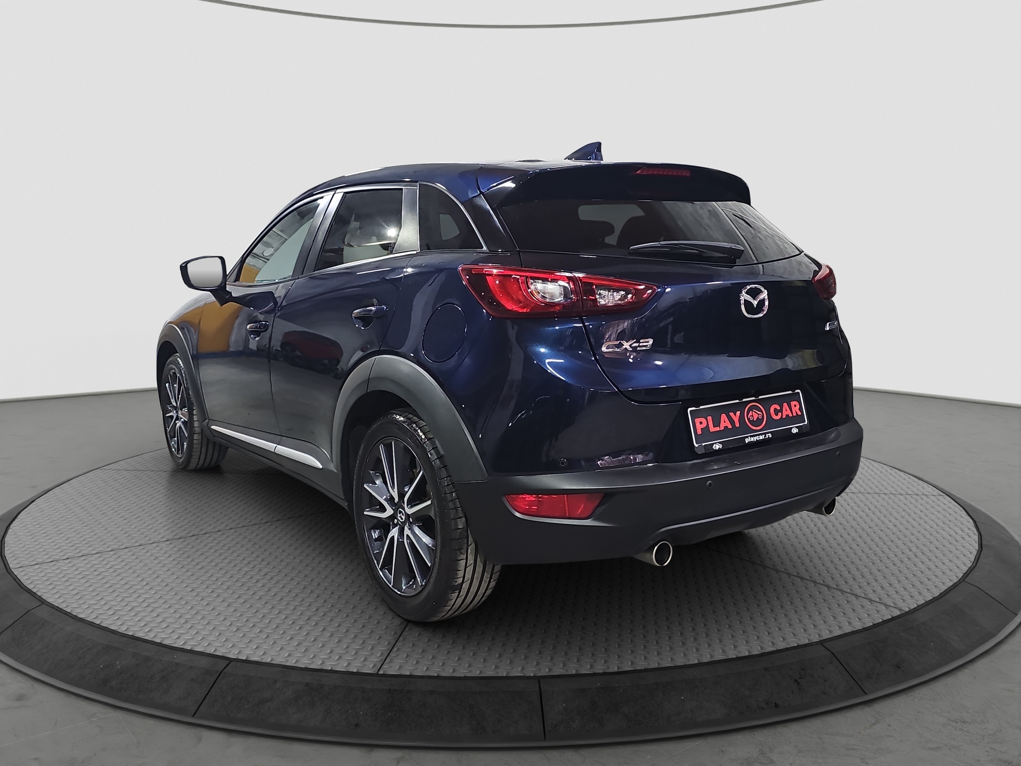 
								Mazda CX-3 AUTO/FU.LL full									