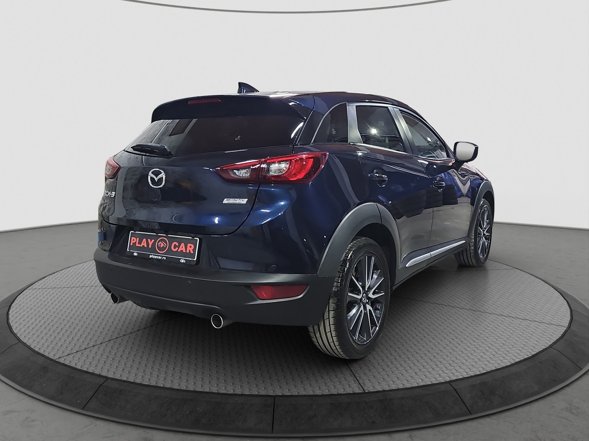 
								Mazda CX-3 AUTO/FU.LL full									