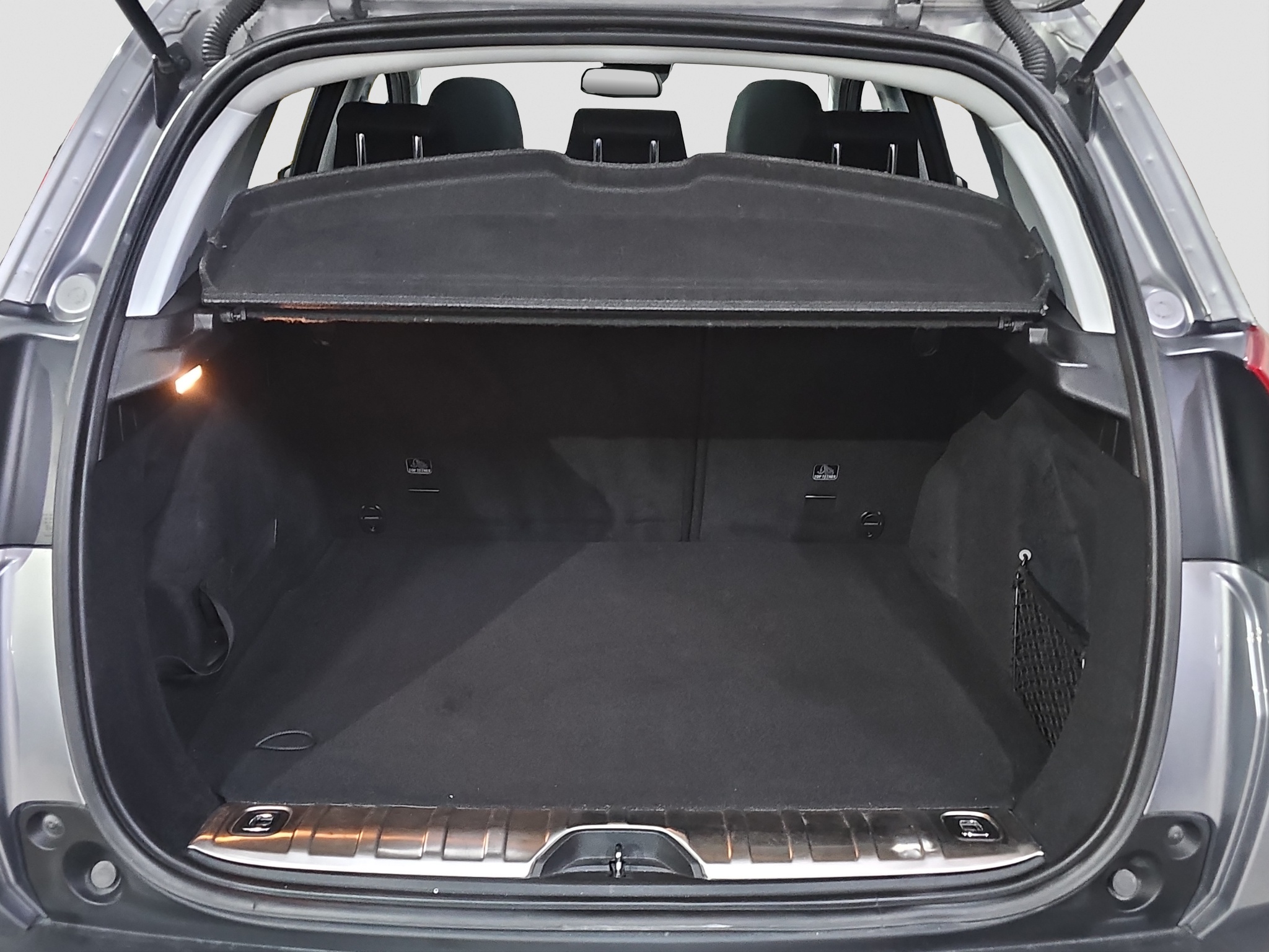 
								Peugeot 2008 AUTO/PANO full									