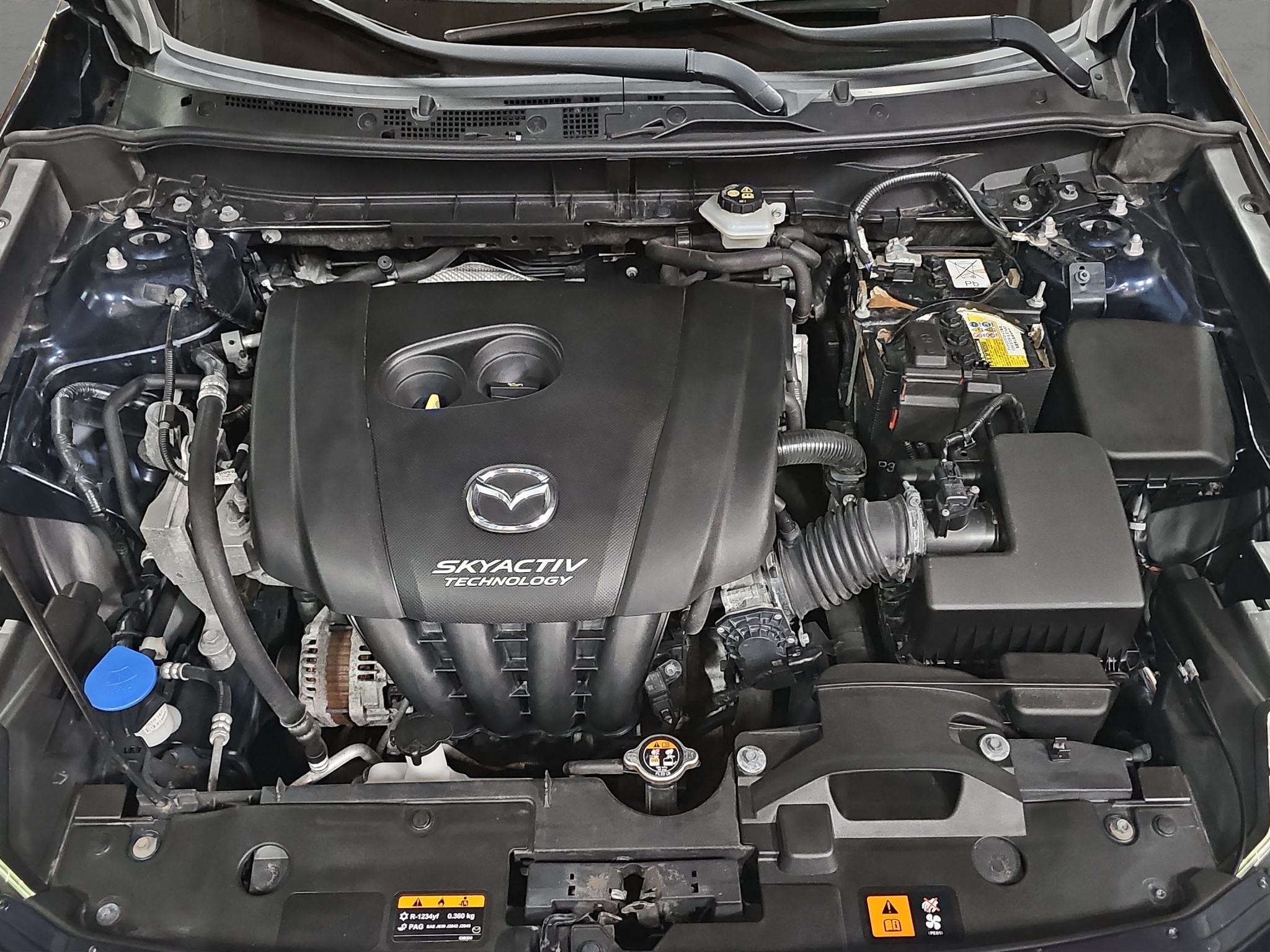 
								Mazda CX-3 AUTO/FU.LL full									
