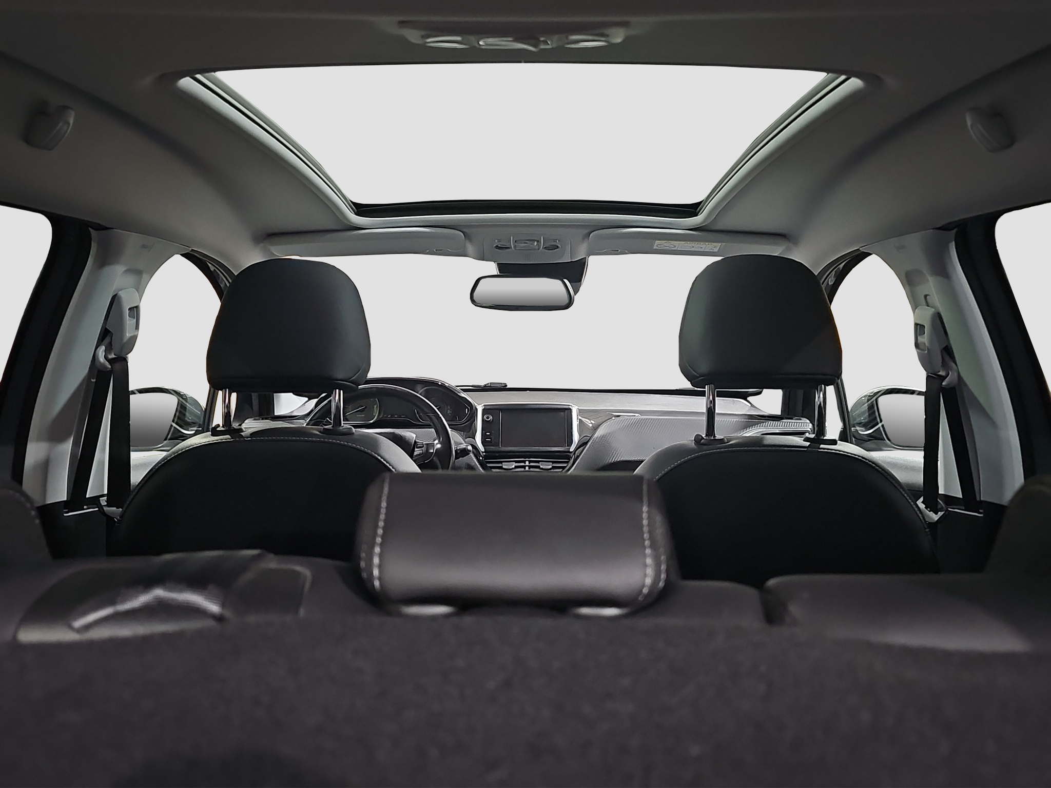 
								Peugeot 2008 AUTO/PANO full									