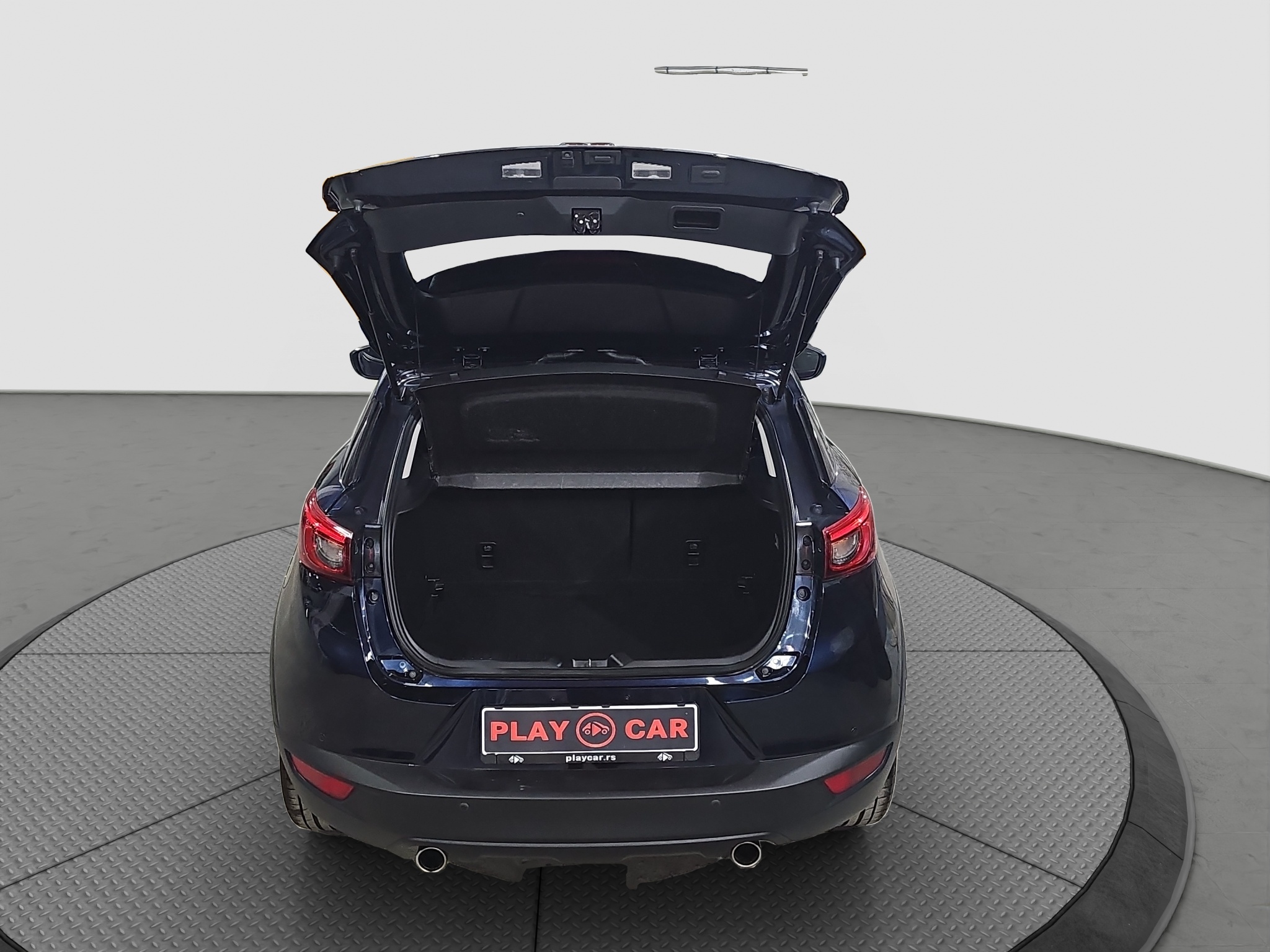 
								Mazda CX-3 AUTO/FU.LL full									