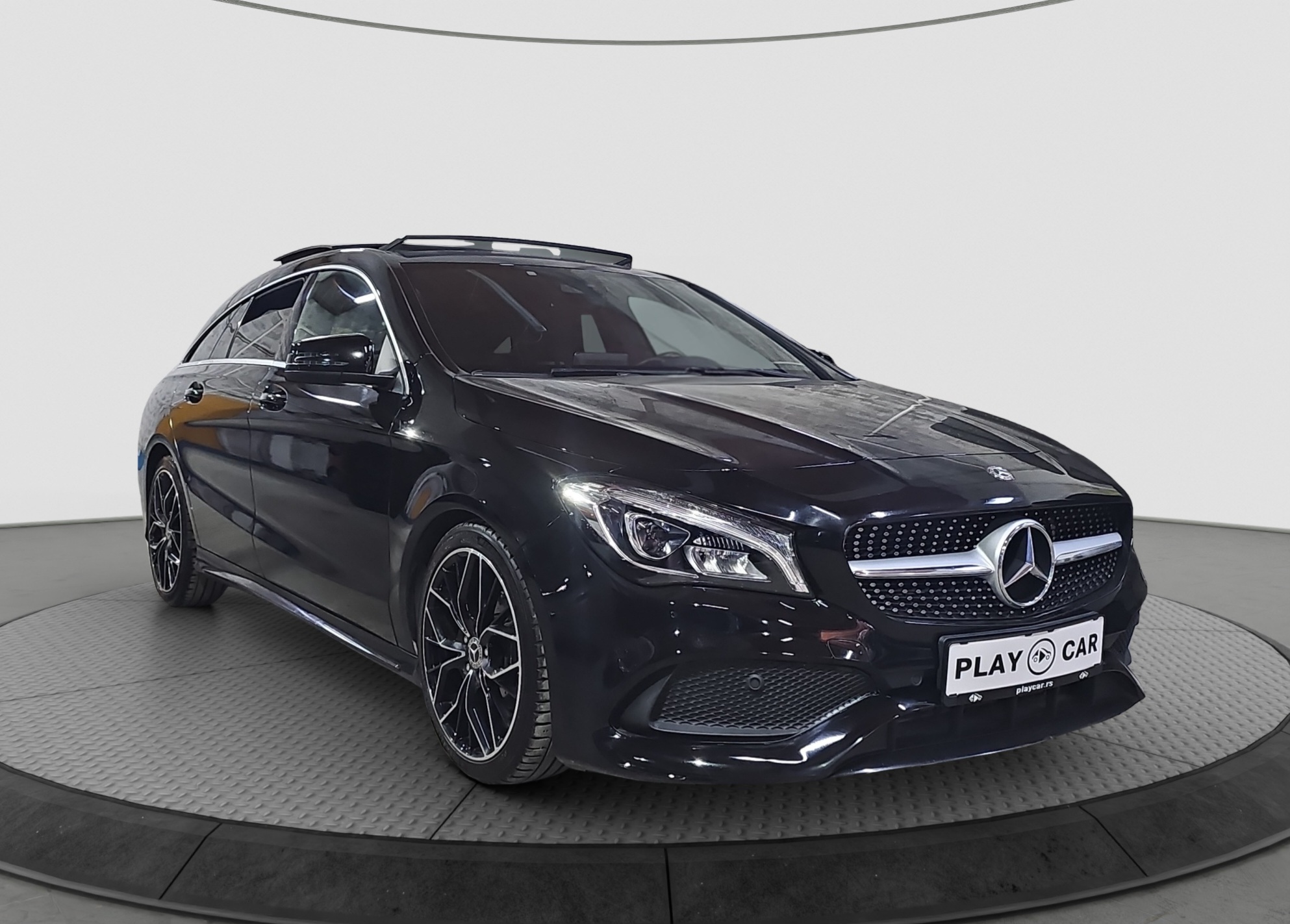 
								Mercedes Benz CLA 180 Shooting Brake AMG line /AUTO full									