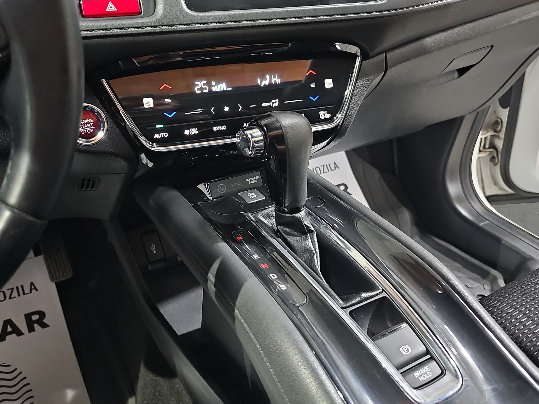 
								Honda HR-V FU.LL/PAN/SIBER/AUTO full									