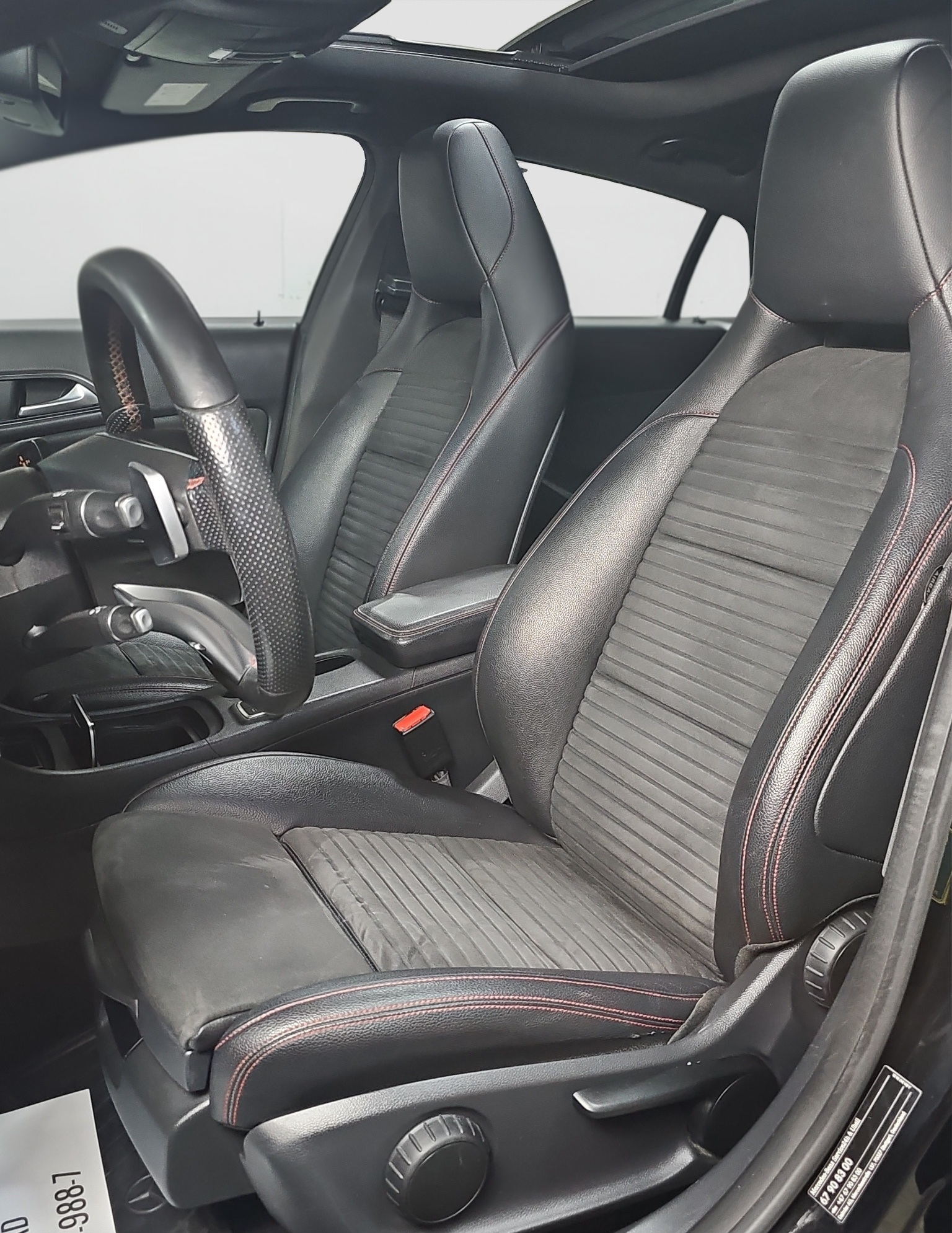 
								Mercedes Benz CLA 180 Shooting Brake AMG line /AUTO full									