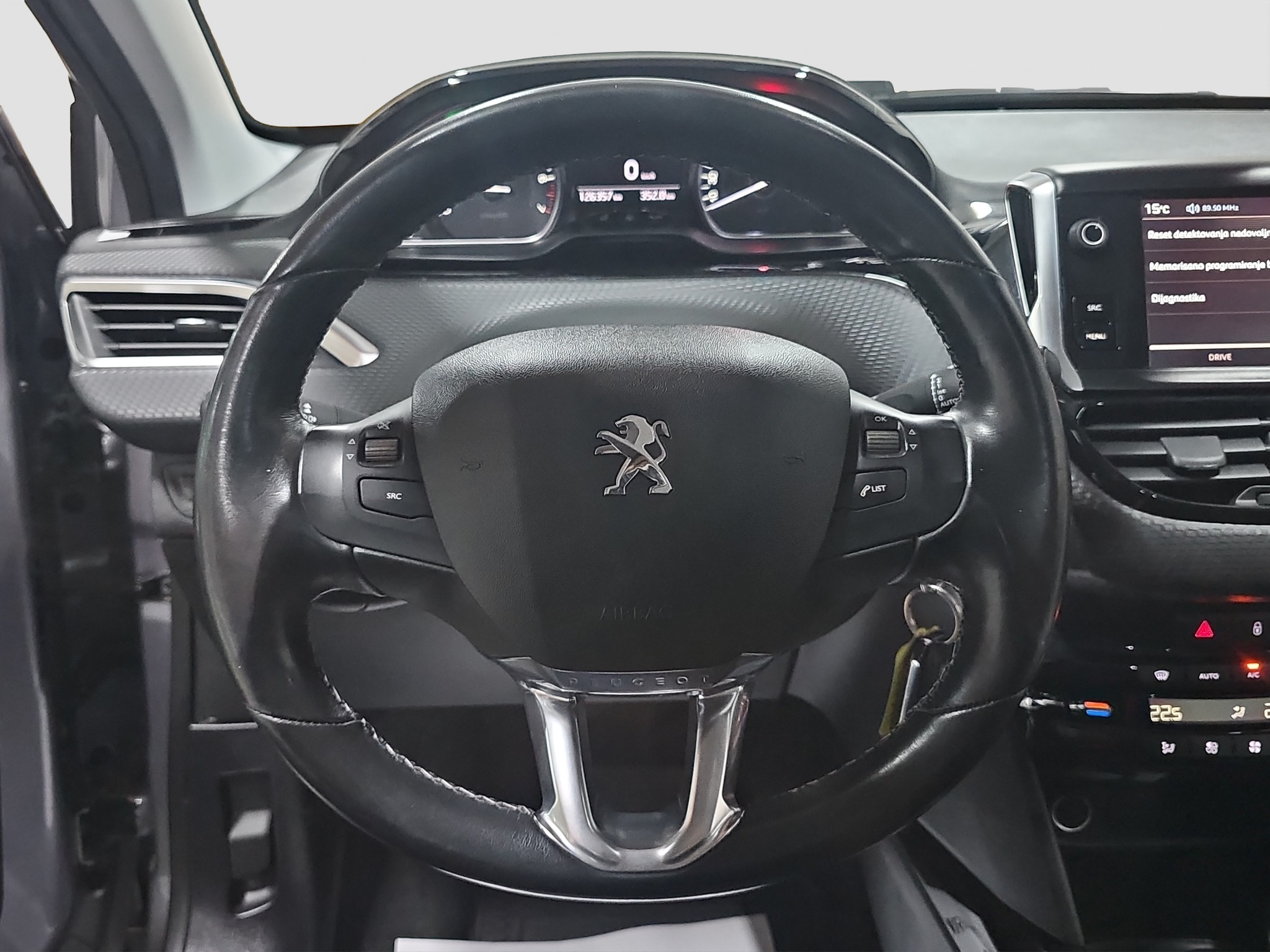 
								Peugeot 2008 PANO/AUTOM full									