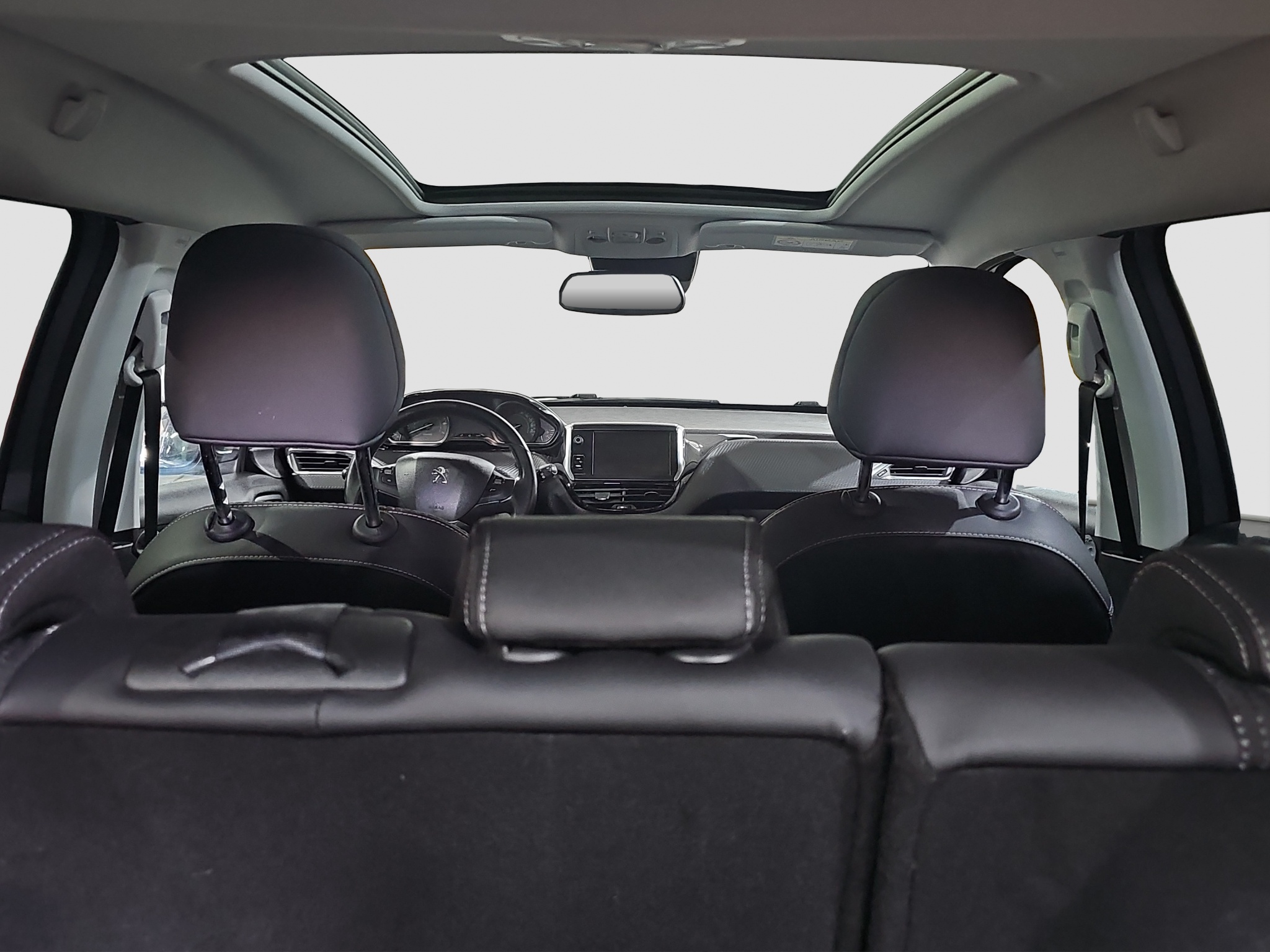 
								Peugeot 2008 PANO/AUTOM full									