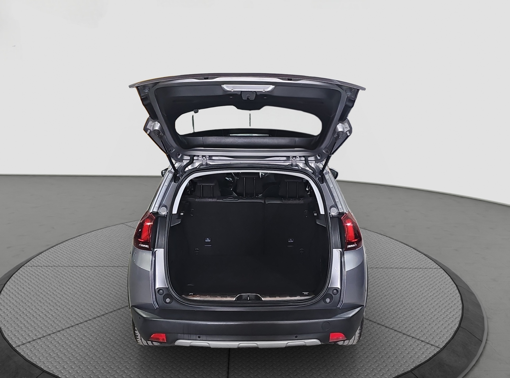 
								Peugeot 2008 PANO/AUTOM full									