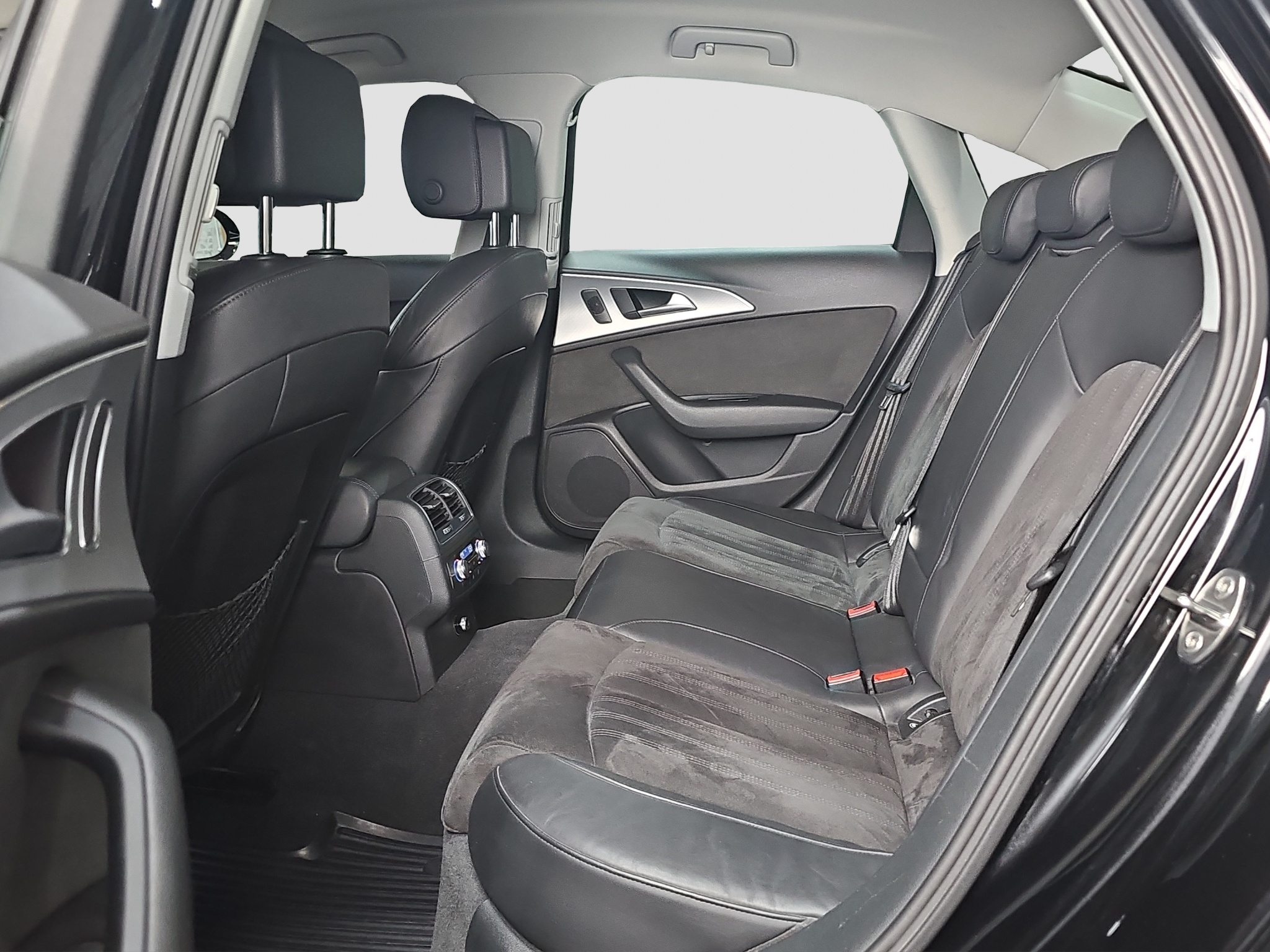 
								Audi A6 2.0/QUATTRO/AUT/T0P full									