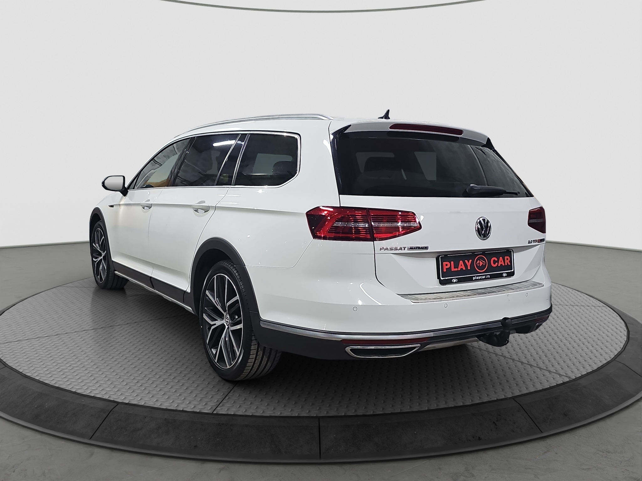 
								Volkswagen Passat B8 Alltrack full									