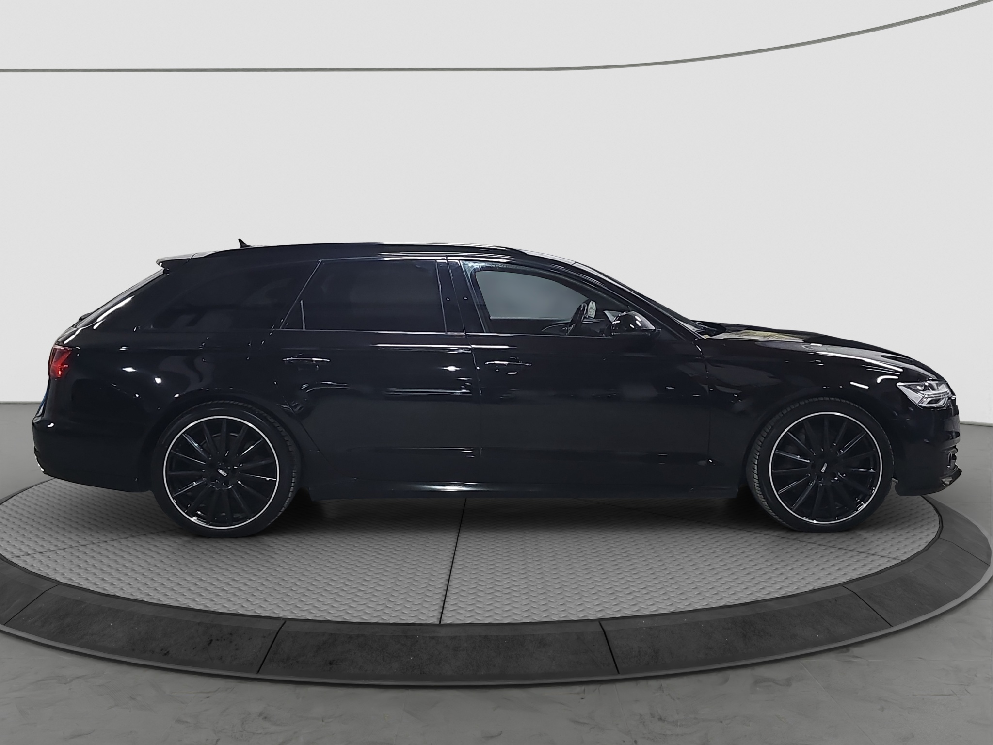 
								Audi A6 MATRIX/4X4/AUTO full									